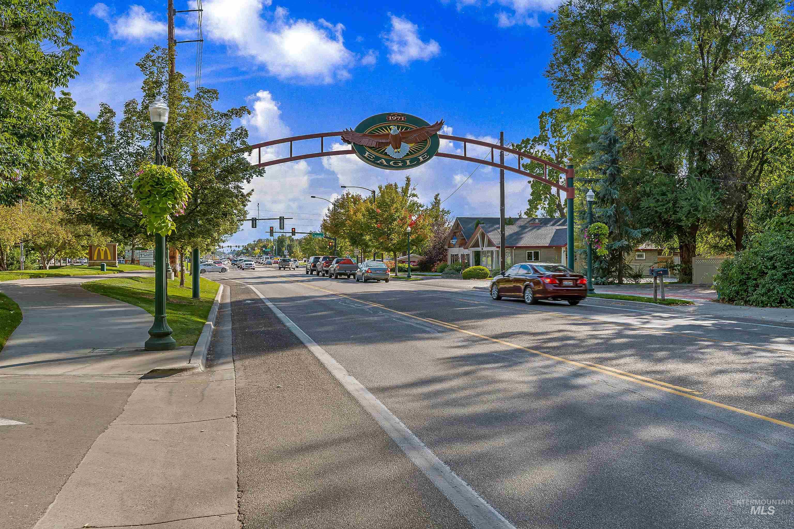 659 N Creekwater Ave, Eagle, Idaho 83616, 4 Bedrooms, 4.5 Bathrooms, Residential For Sale, Price $1,535,996, 98975366