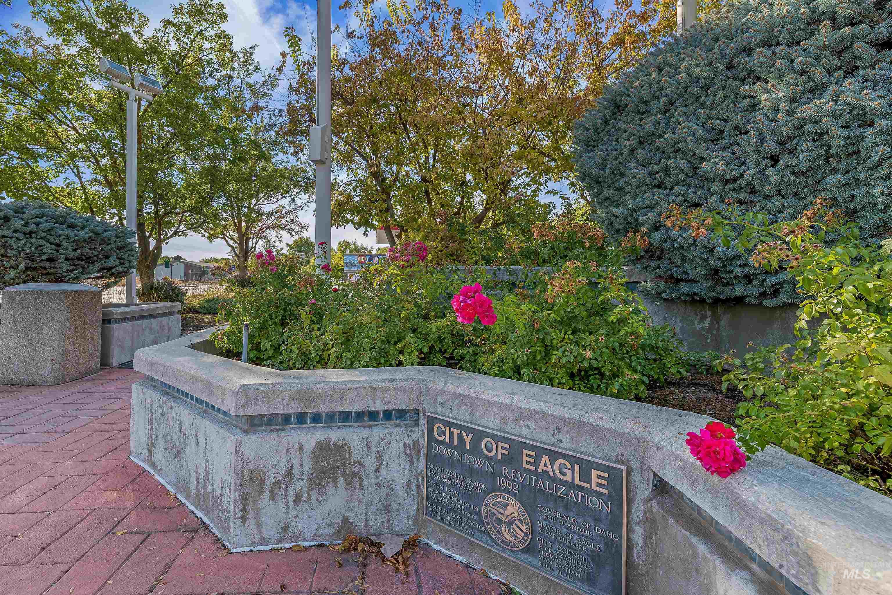 659 N Creekwater Ave, Eagle, Idaho 83616, 4 Bedrooms, 4.5 Bathrooms, Residential For Sale, Price $1,535,996, 98975366