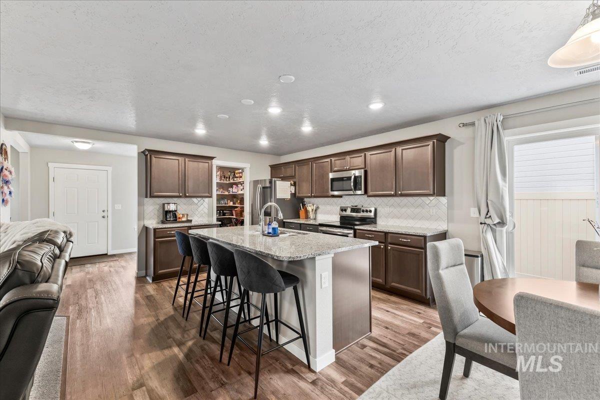 7662 S Sea Breeze Way, Boise, Idaho 83709, 3 Bedrooms, 2.5 Bathrooms, Residential For Sale, Price $470,000, 98975368