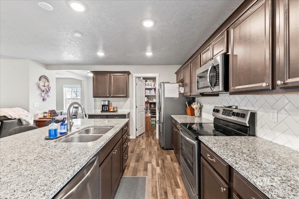 7662 S Sea Breeze Way, Boise, Idaho 83709, 3 Bedrooms, 2.5 Bathrooms, Residential For Sale, Price $470,000, 98975368