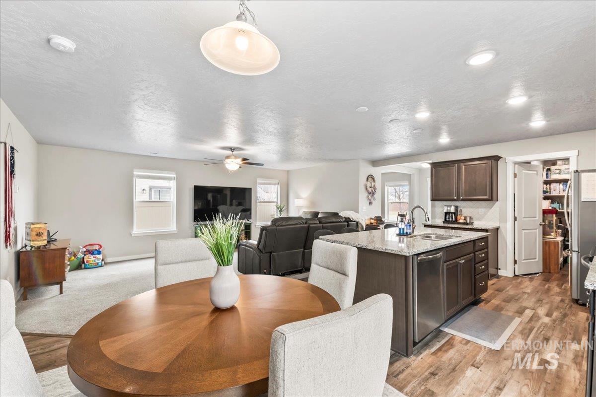 7662 S Sea Breeze Way, Boise, Idaho 83709, 3 Bedrooms, 2.5 Bathrooms, Residential For Sale, Price $470,000, 98975368