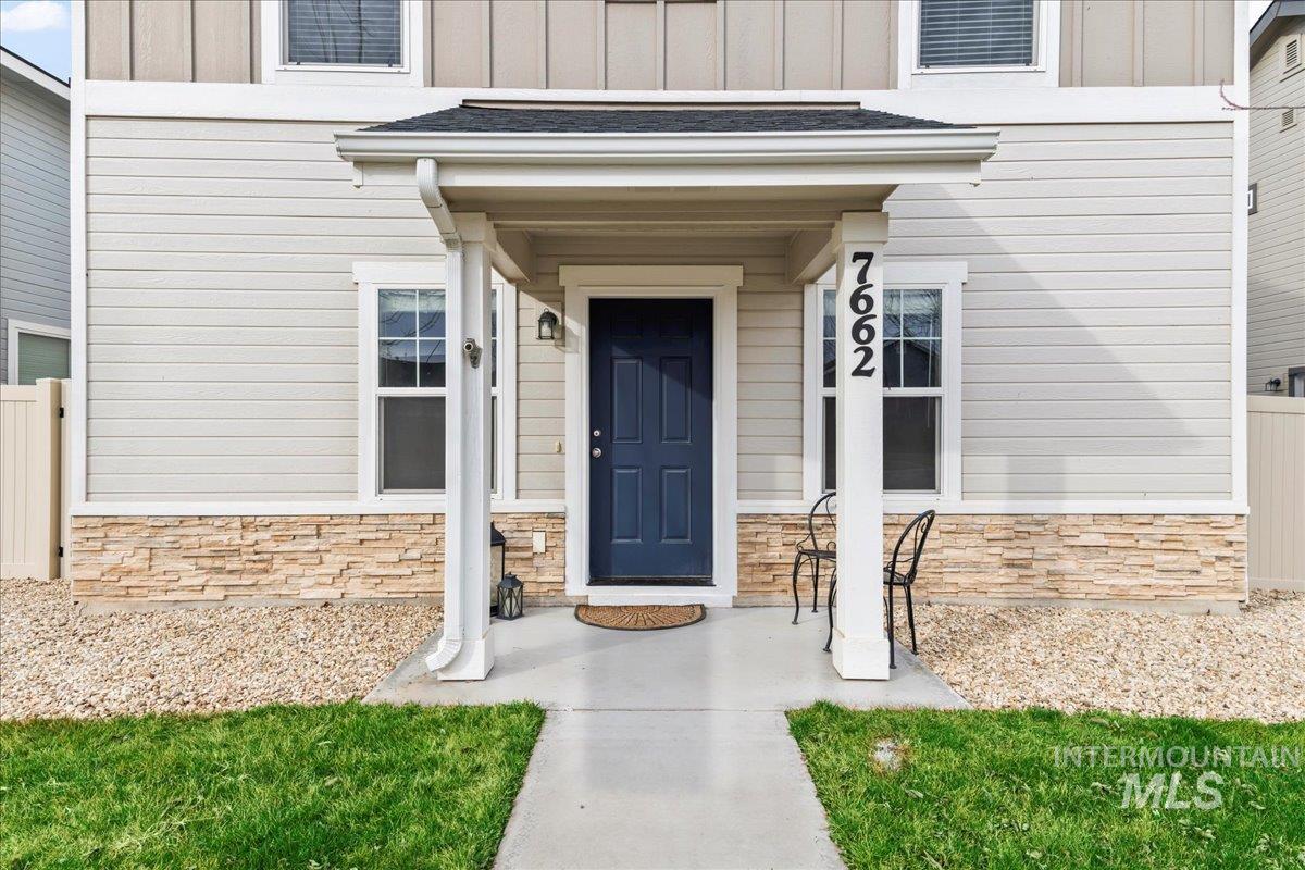 7662 S Sea Breeze Way, Boise, Idaho 83709, 3 Bedrooms, 2.5 Bathrooms, Residential For Sale, Price $470,000, 98975368