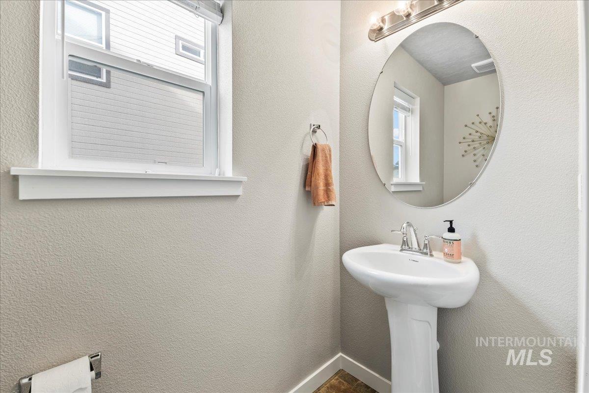 7662 S Sea Breeze Way, Boise, Idaho 83709, 3 Bedrooms, 2.5 Bathrooms, Residential For Sale, Price $470,000, 98975368