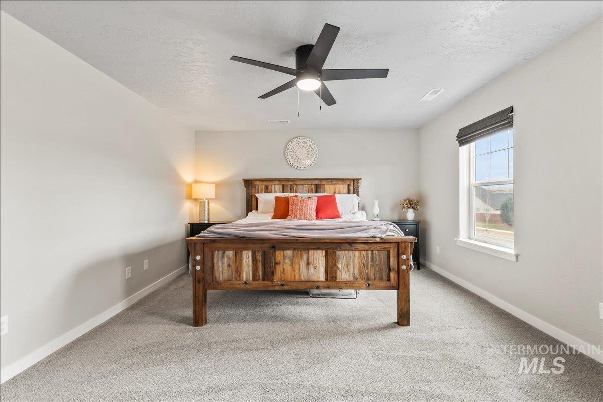 7662 S Sea Breeze Way, Boise, Idaho 83709, 3 Bedrooms, 2.5 Bathrooms, Residential For Sale, Price $470,000, 98975368