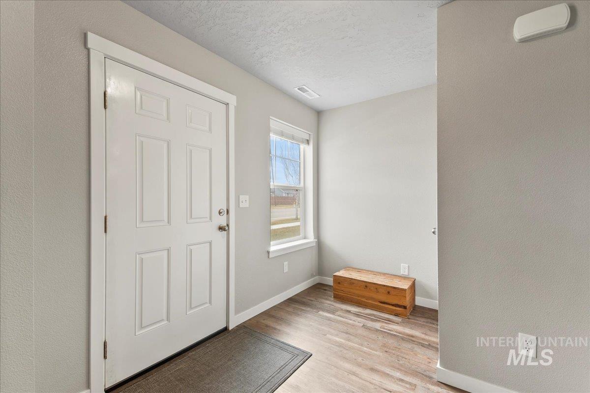 7662 S Sea Breeze Way, Boise, Idaho 83709, 3 Bedrooms, 2.5 Bathrooms, Residential For Sale, Price $470,000, 98975368