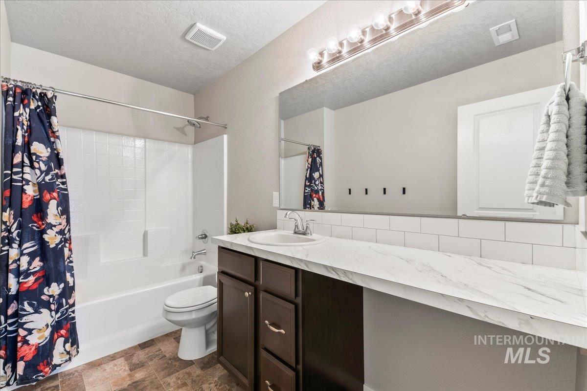 7662 S Sea Breeze Way, Boise, Idaho 83709, 3 Bedrooms, 2.5 Bathrooms, Residential For Sale, Price $470,000, 98975368