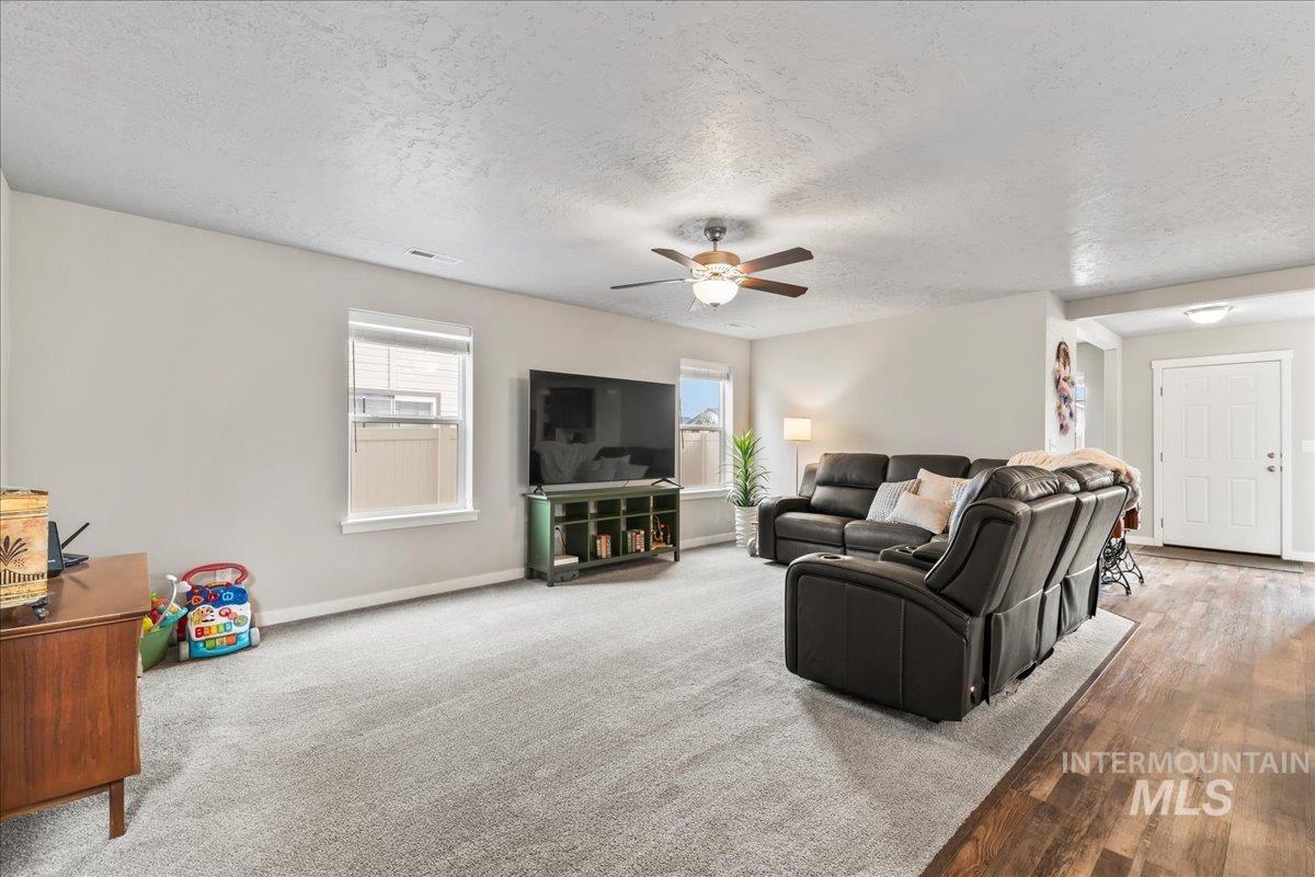 7662 S Sea Breeze Way, Boise, Idaho 83709, 3 Bedrooms, 2.5 Bathrooms, Residential For Sale, Price $470,000, 98975368