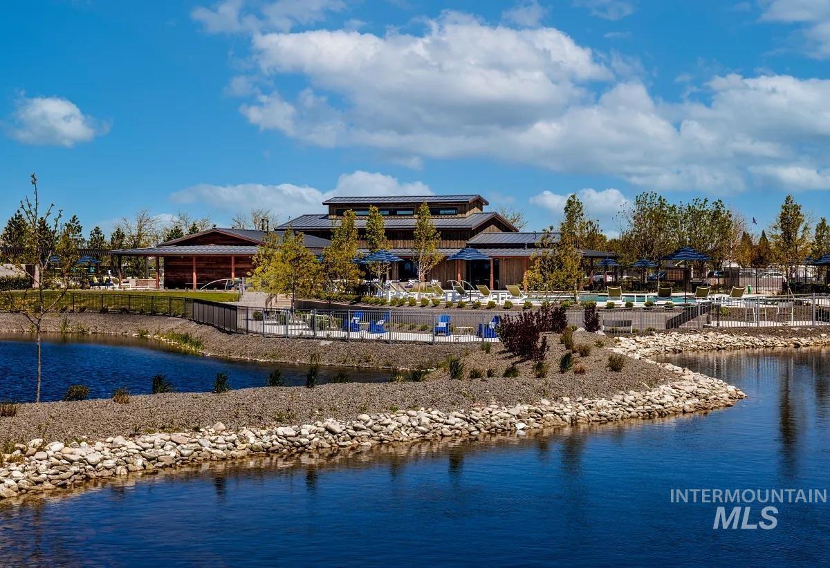 11756 W Anthos Ln, Kuna, Idaho 83634-1022, 2 Bedrooms, 2 Bathrooms, Residential For Sale, Price $613,370,MLS 98975369