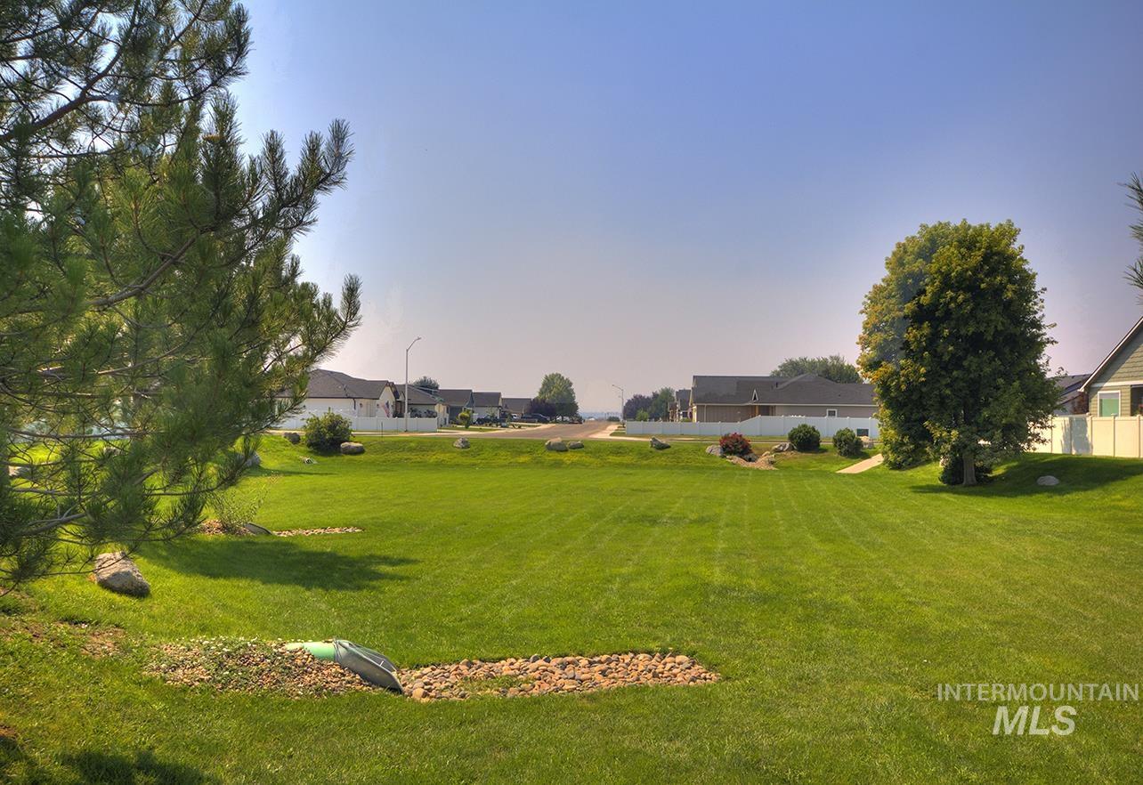 2920 NE 16th Ave, Payette, Idaho 83661, 3 Bedrooms, 2 Bathrooms, Residential For Sale, Price $376,000, 98975370
