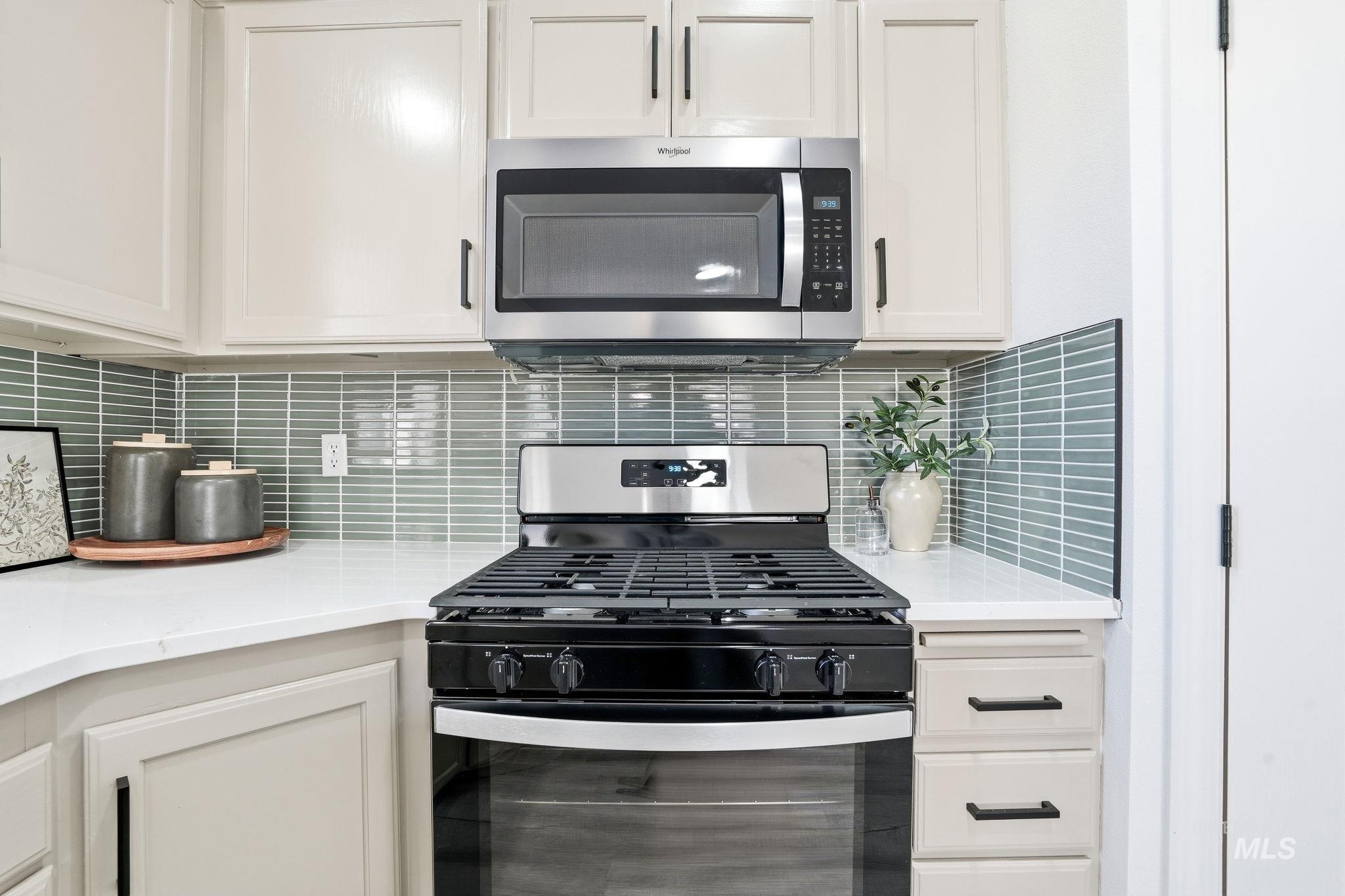 708 N Brownfield Dr, Meridian, Idaho 83642, 3 Bedrooms, 2 Bathrooms, Residential For Sale, Price $415,000,MLS 98975372