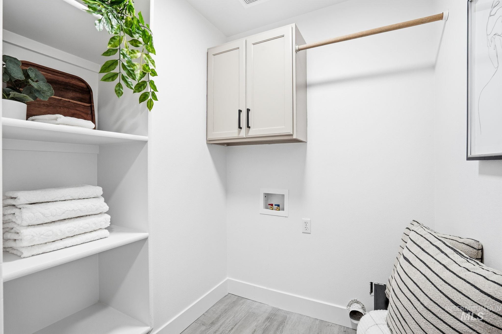 708 N Brownfield Dr, Meridian, Idaho 83642, 3 Bedrooms, 2 Bathrooms, Residential For Sale, Price $415,000,MLS 98975372