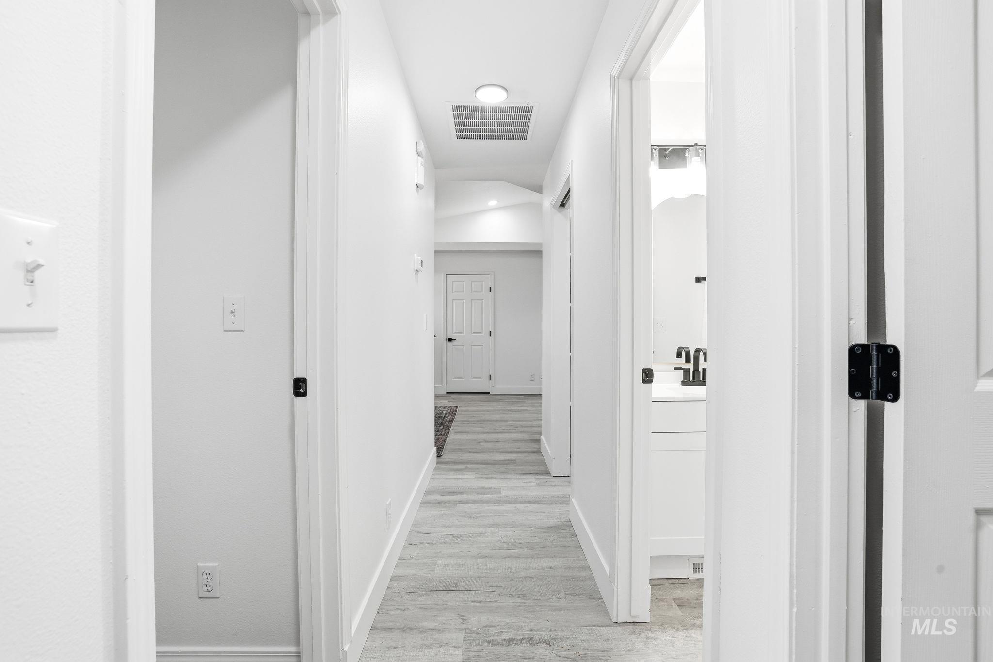 708 N Brownfield Dr, Meridian, Idaho 83642, 3 Bedrooms, 2 Bathrooms, Residential For Sale, Price $415,000,MLS 98975372