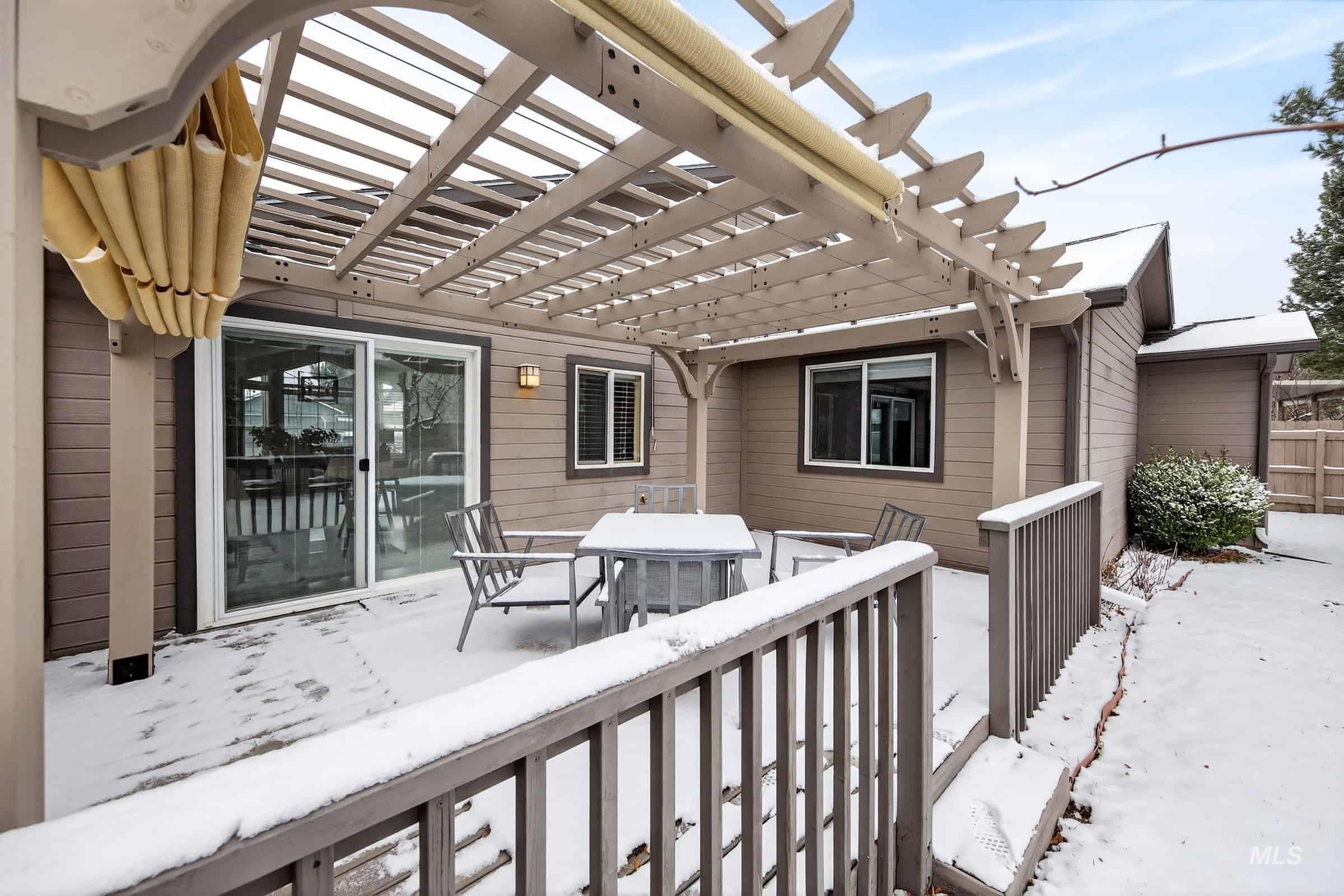 5655 S Hollyhock Place, Boise, Idaho 83716, 3 Bedrooms, 2 Bathrooms, Residential For Sale, Price $458,000,MLS 98975373