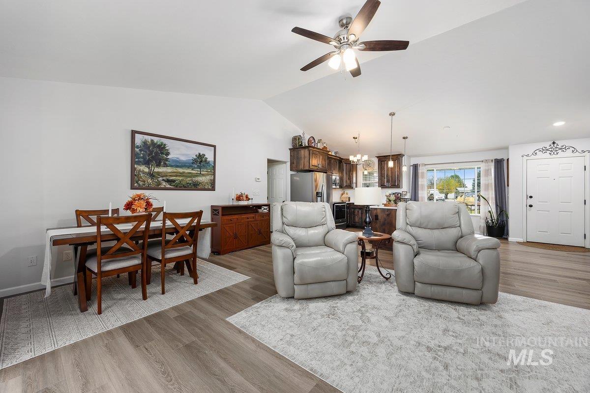 966 Milner Street, Buhl, Idaho 83316, 3 Bedrooms, 2 Bathrooms, Residential For Sale, Price $379,000,MLS 98975377