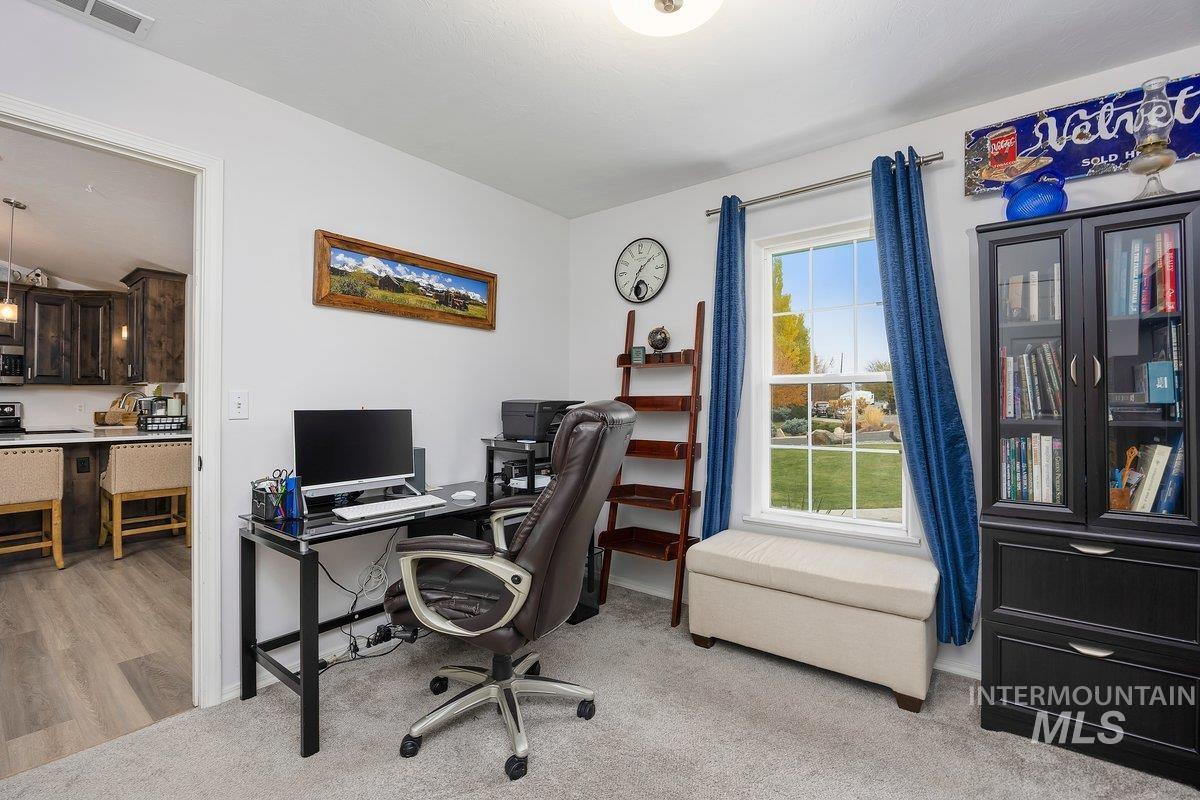 966 Milner Street, Buhl, Idaho 83316, 3 Bedrooms, 2 Bathrooms, Residential For Sale, Price $379,000,MLS 98975377