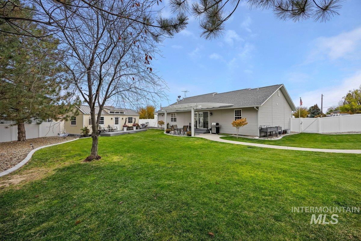 966 Milner Street, Buhl, Idaho 83316, 3 Bedrooms, 2 Bathrooms, Residential For Sale, Price $379,000,MLS 98975377