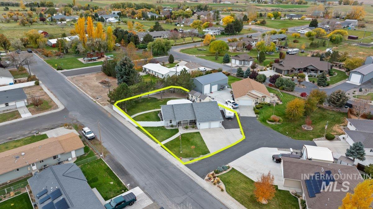 966 Milner Street, Buhl, Idaho 83316, 3 Bedrooms, 2 Bathrooms, Residential For Sale, Price $379,000,MLS 98975377