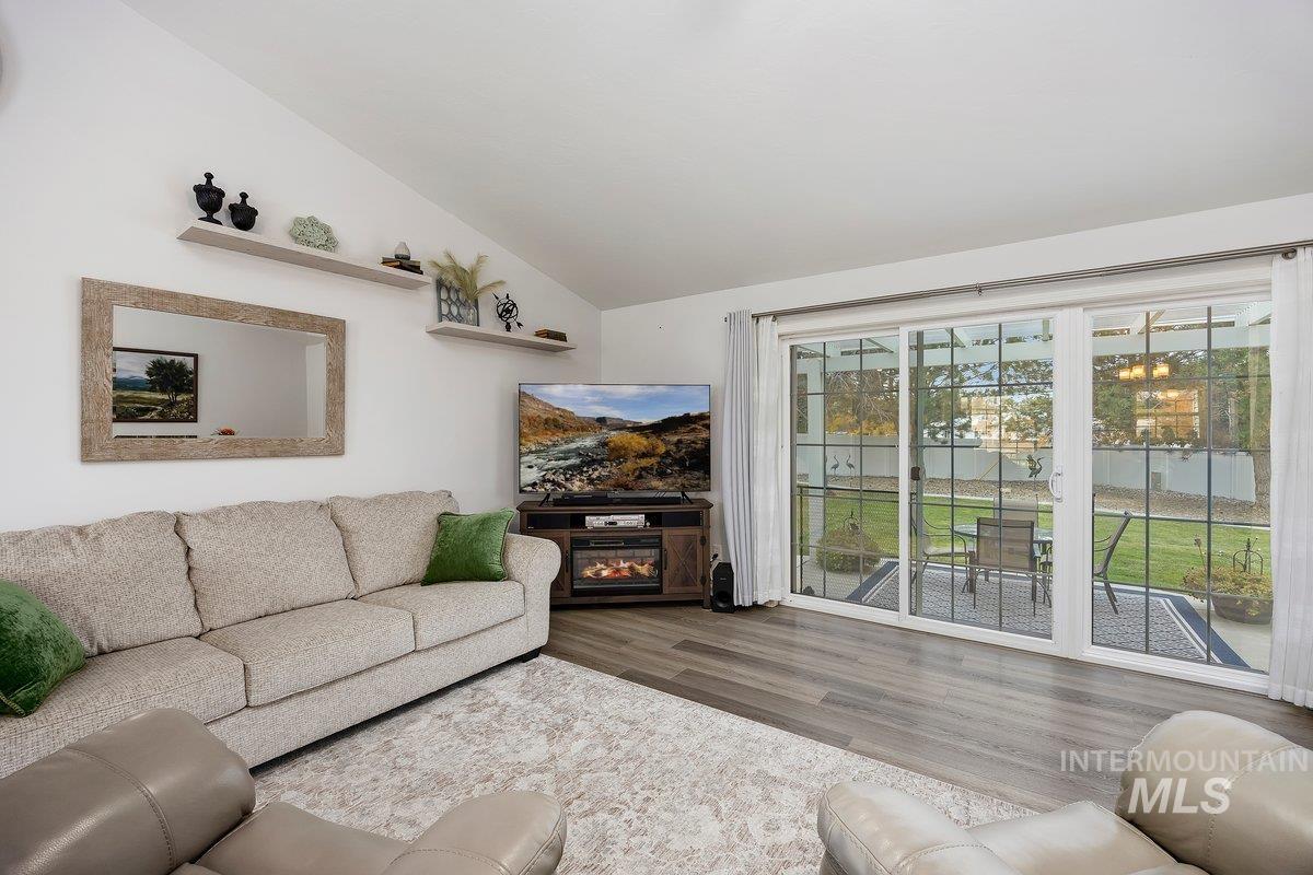 966 Milner Street, Buhl, Idaho 83316, 3 Bedrooms, 2 Bathrooms, Residential For Sale, Price $379,000,MLS 98975377