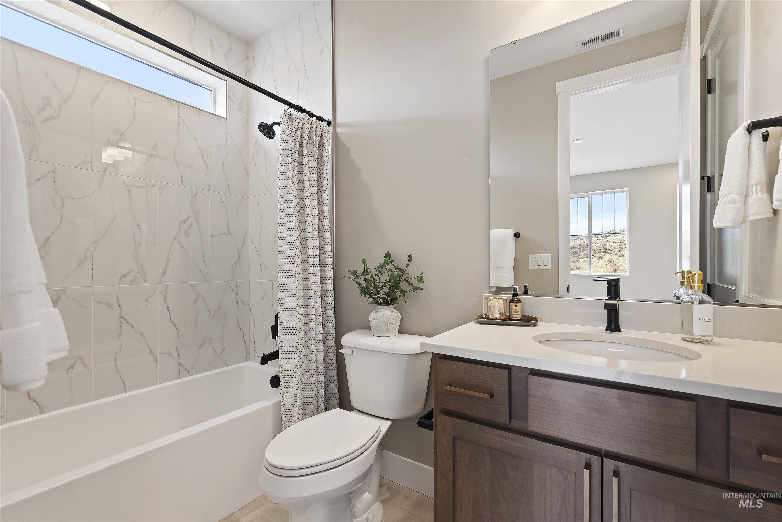 5796 W Oxton St, Eagle, Idaho 83616-1386, 3 Bedrooms, 3.5 Bathrooms, Residential For Sale, Price $743,980,MLS 98975380