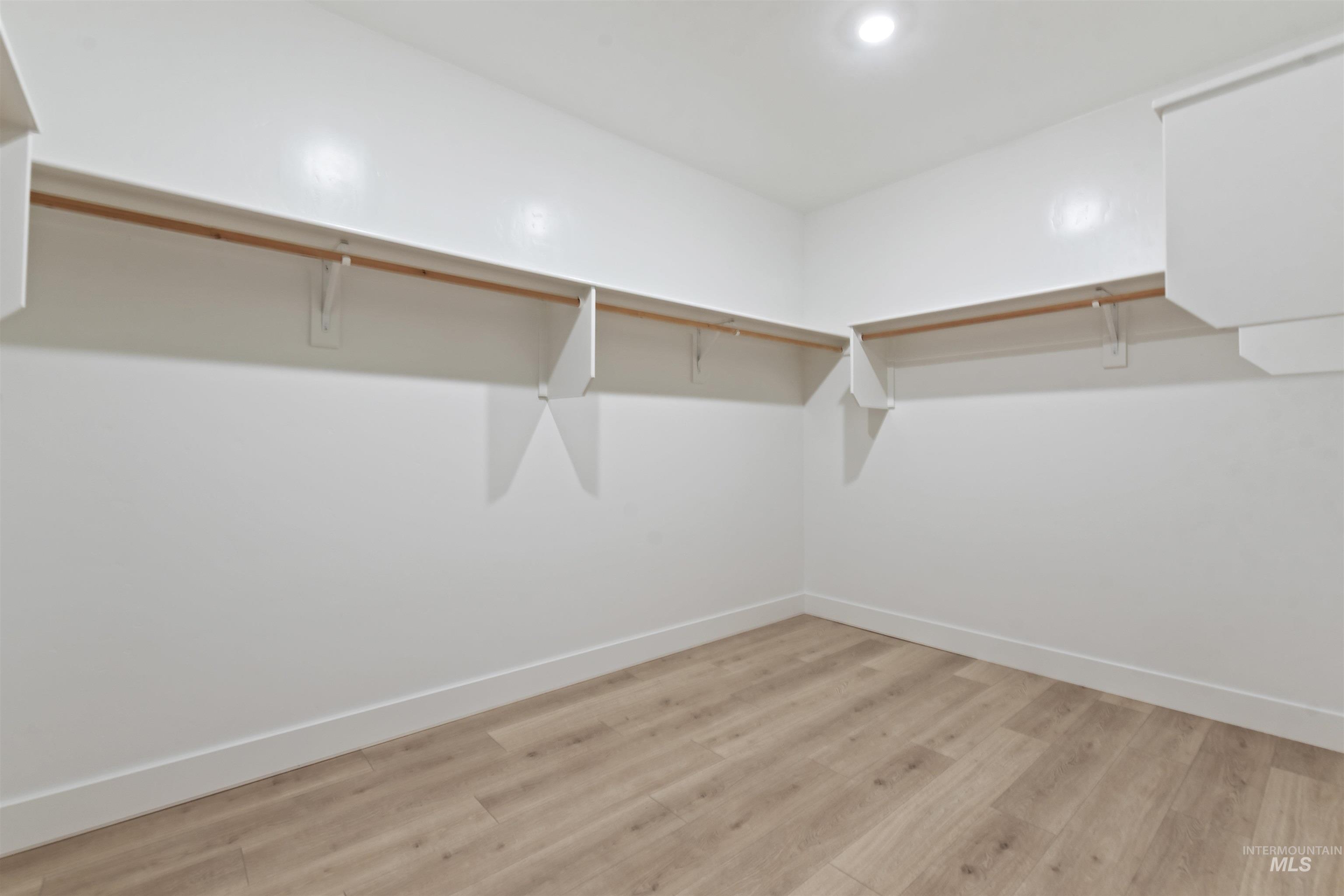 5796 W Oxton St, Eagle, Idaho 83616-1386, 3 Bedrooms, 3.5 Bathrooms, Residential For Sale, Price $743,980,MLS 98975380