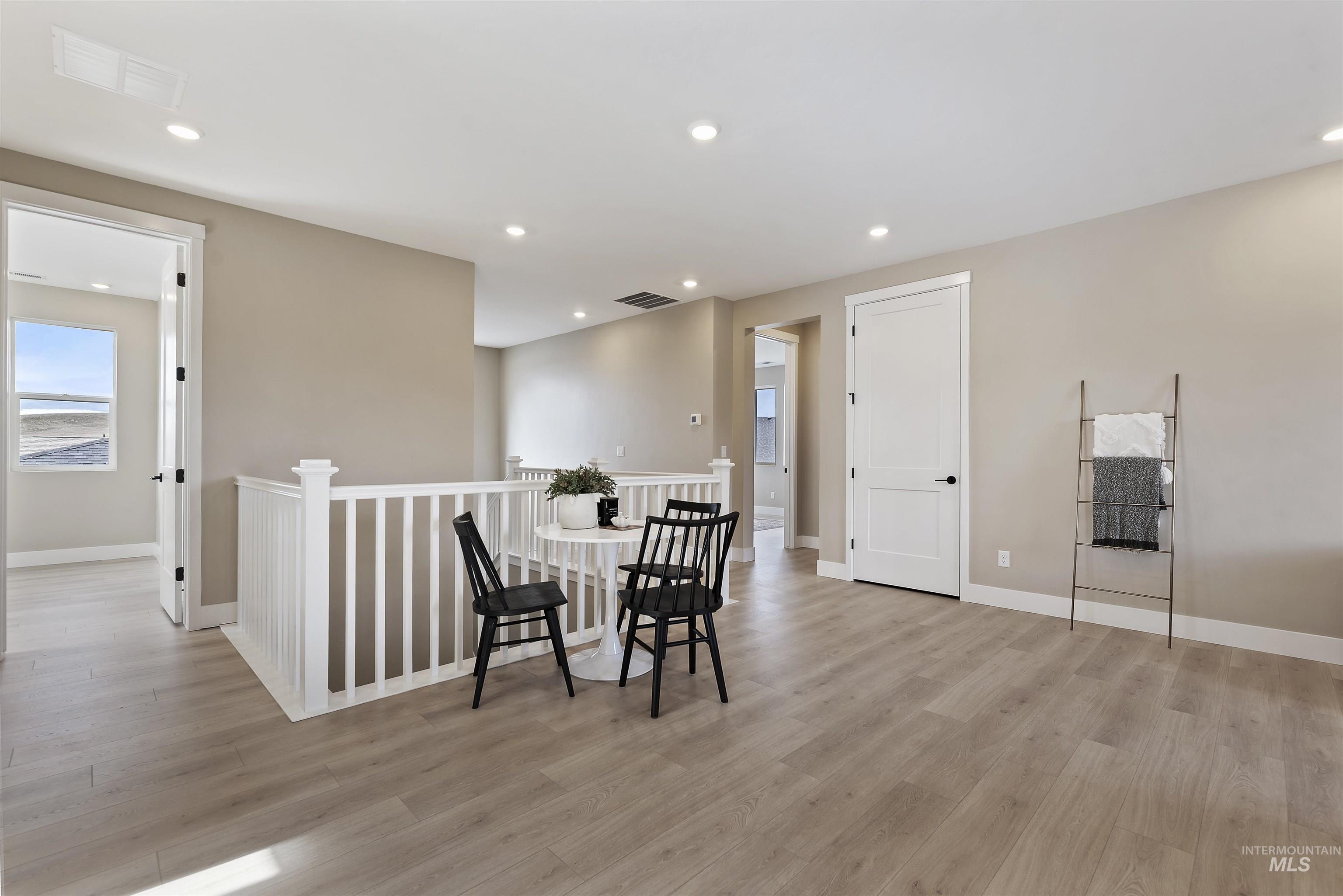 5796 W Oxton St, Eagle, Idaho 83616-1386, 3 Bedrooms, 3.5 Bathrooms, Residential For Sale, Price $743,980,MLS 98975380