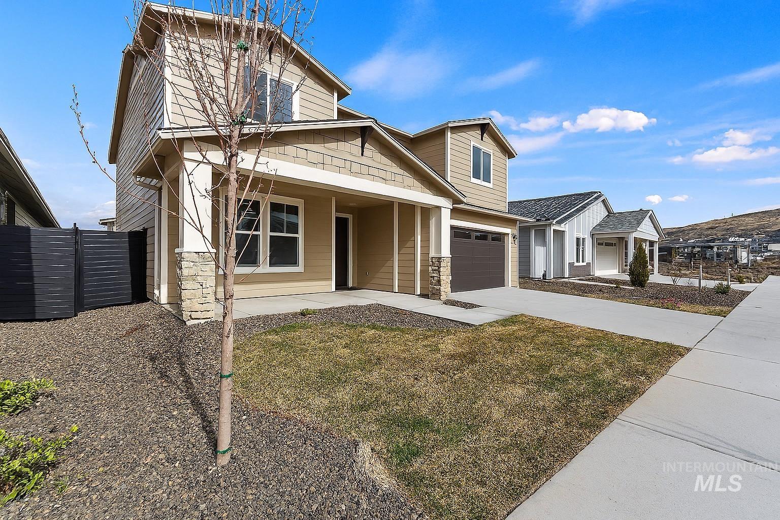 5796 W Oxton St, Eagle, Idaho 83616-1386, 3 Bedrooms, 3.5 Bathrooms, Residential For Sale, Price $743,980,MLS 98975380