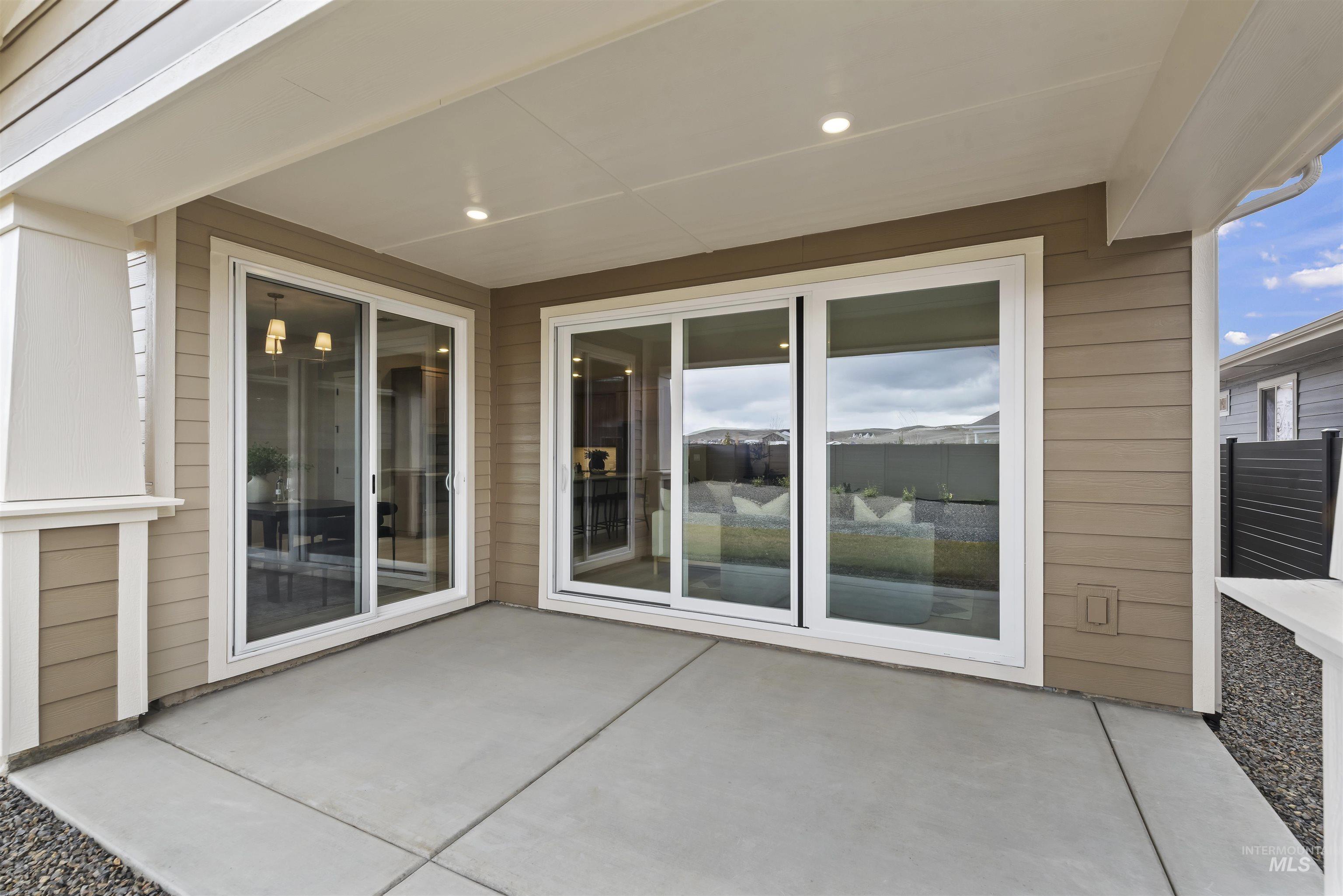 5796 W Oxton St, Eagle, Idaho 83616-1386, 3 Bedrooms, 3.5 Bathrooms, Residential For Sale, Price $743,980,MLS 98975380