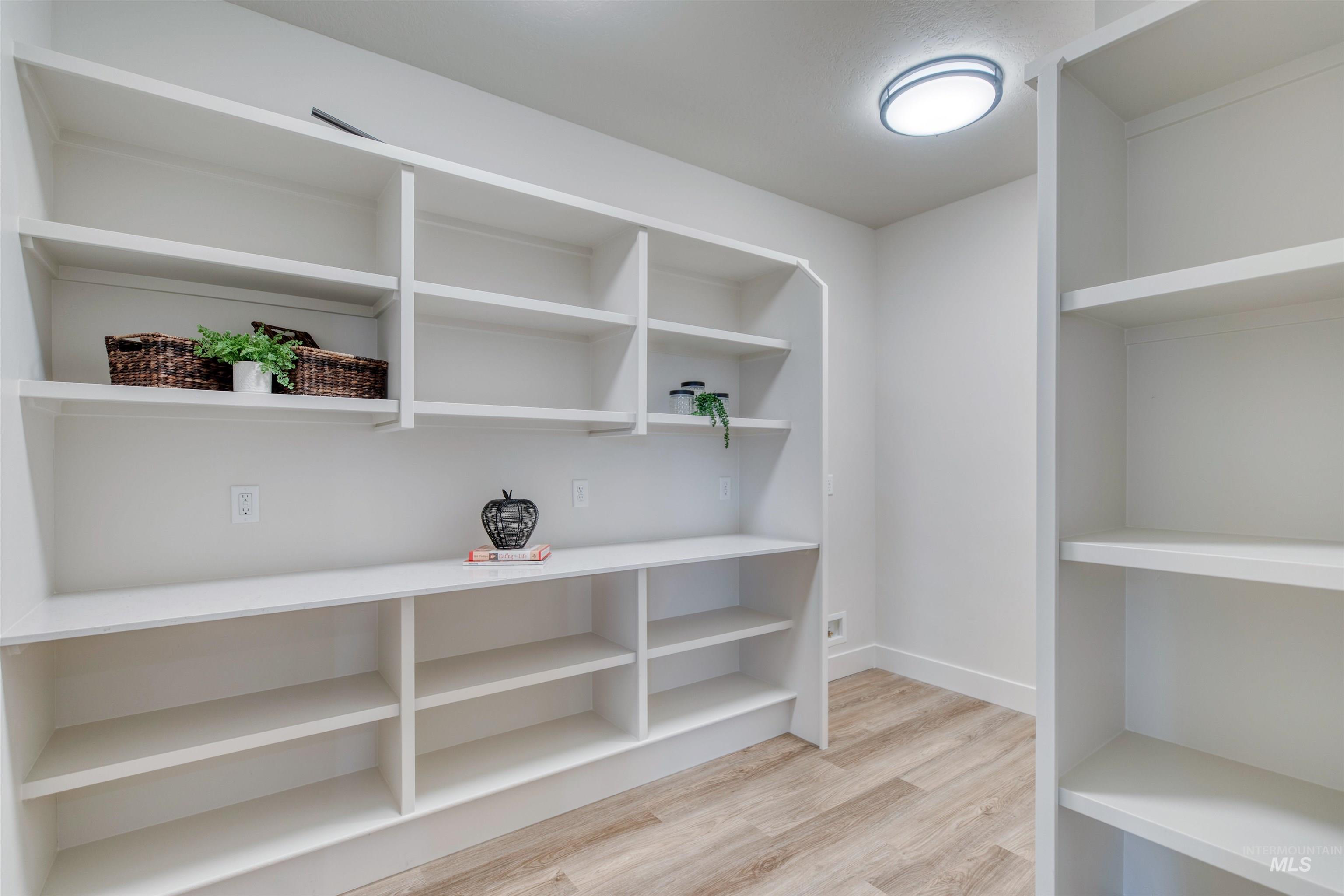 856 N Nolina Ave, Eagle, Idaho 83616, 3 Bedrooms, 2.5 Bathrooms, Residential For Sale, Price $994,900,MLS 98975382