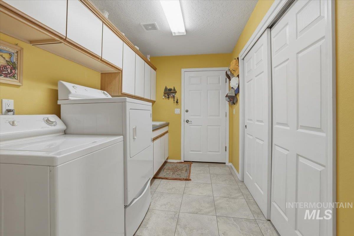 16921 Oasis Rd, Caldwell, Idaho 83607, 4 Bedrooms, 3.5 Bathrooms, Residential For Sale, Price $1,400,000,MLS 98975383