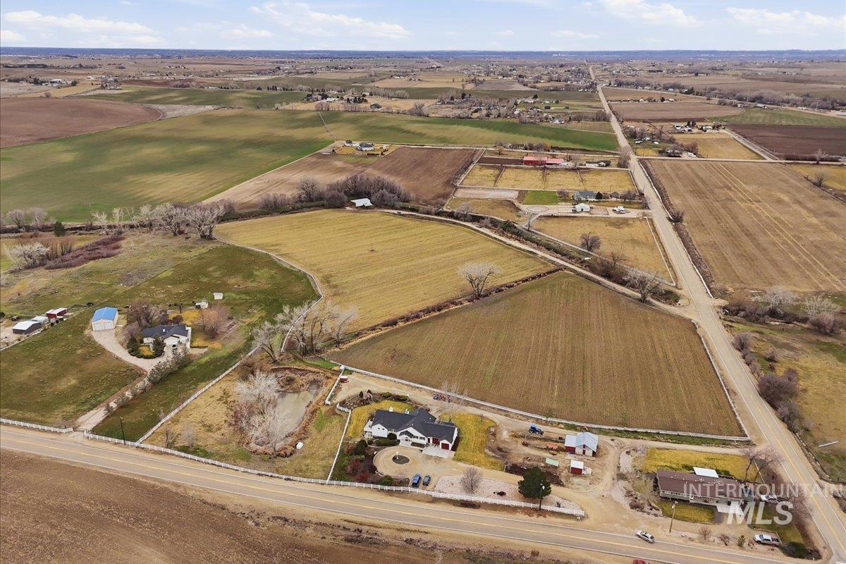 16921 Oasis Rd, Caldwell, Idaho 83607, 4 Bedrooms, 3.5 Bathrooms, Residential For Sale, Price $1,400,000,MLS 98975383