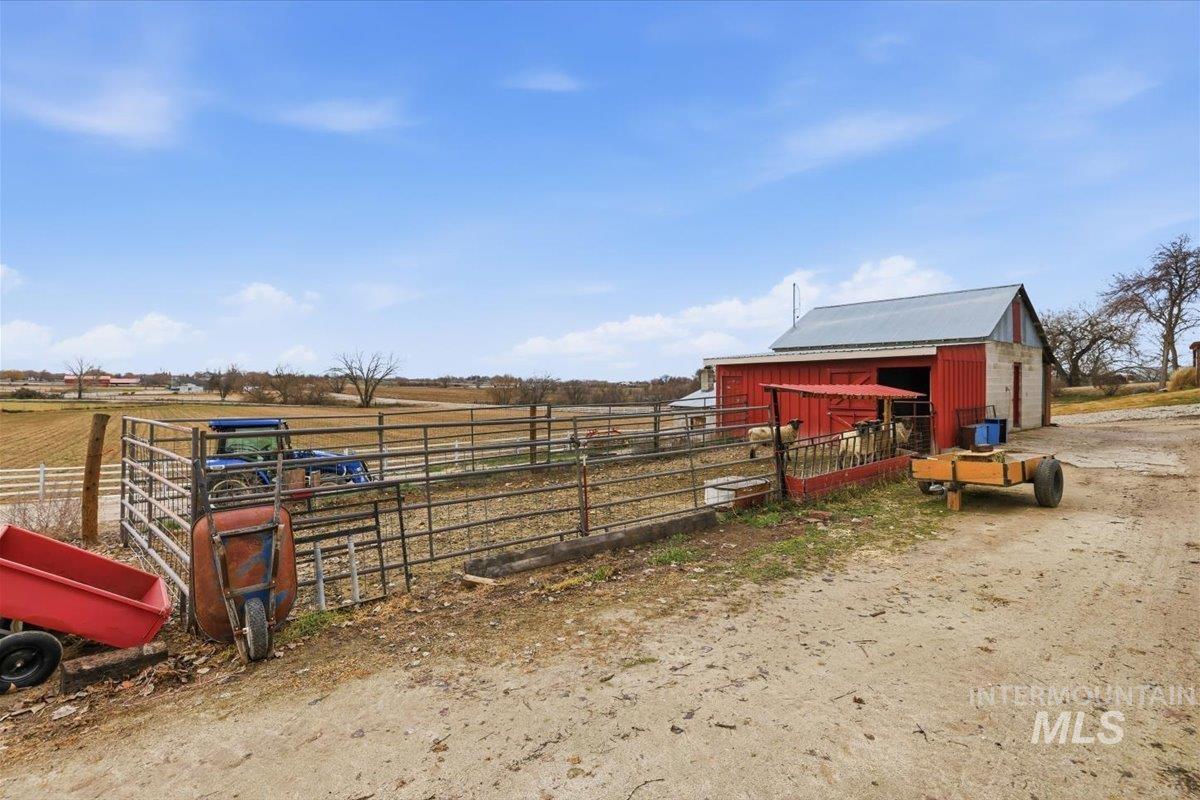 16921 Oasis Rd, Caldwell, Idaho 83607, 4 Bedrooms, 3.5 Bathrooms, Residential For Sale, Price $1,400,000,MLS 98975383