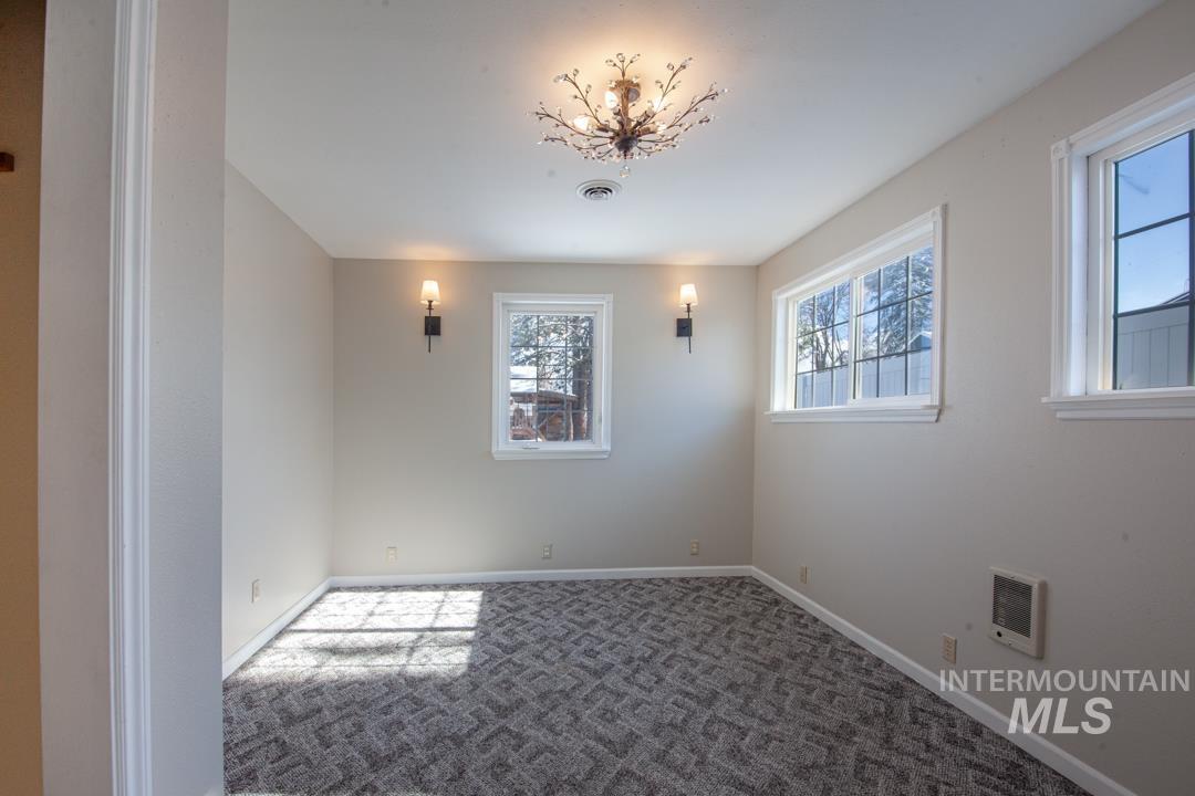 615 S B St, Grangeville, Idaho 83530, 4 Bedrooms, 2 Bathrooms, Residential For Sale, Price $335,000,MLS 98975388