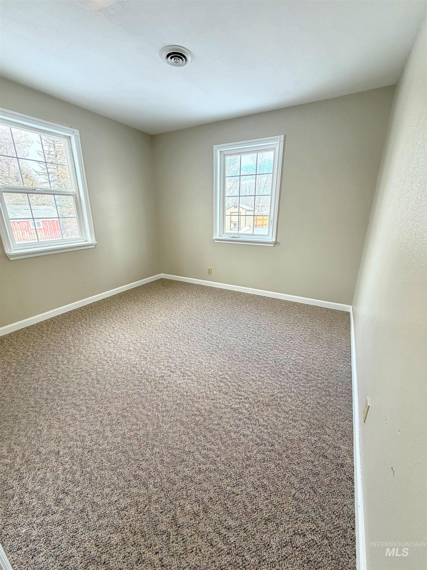 615 S B St, Grangeville, Idaho 83530, 4 Bedrooms, 2 Bathrooms, Residential For Sale, Price $324,000,MLS 98975388