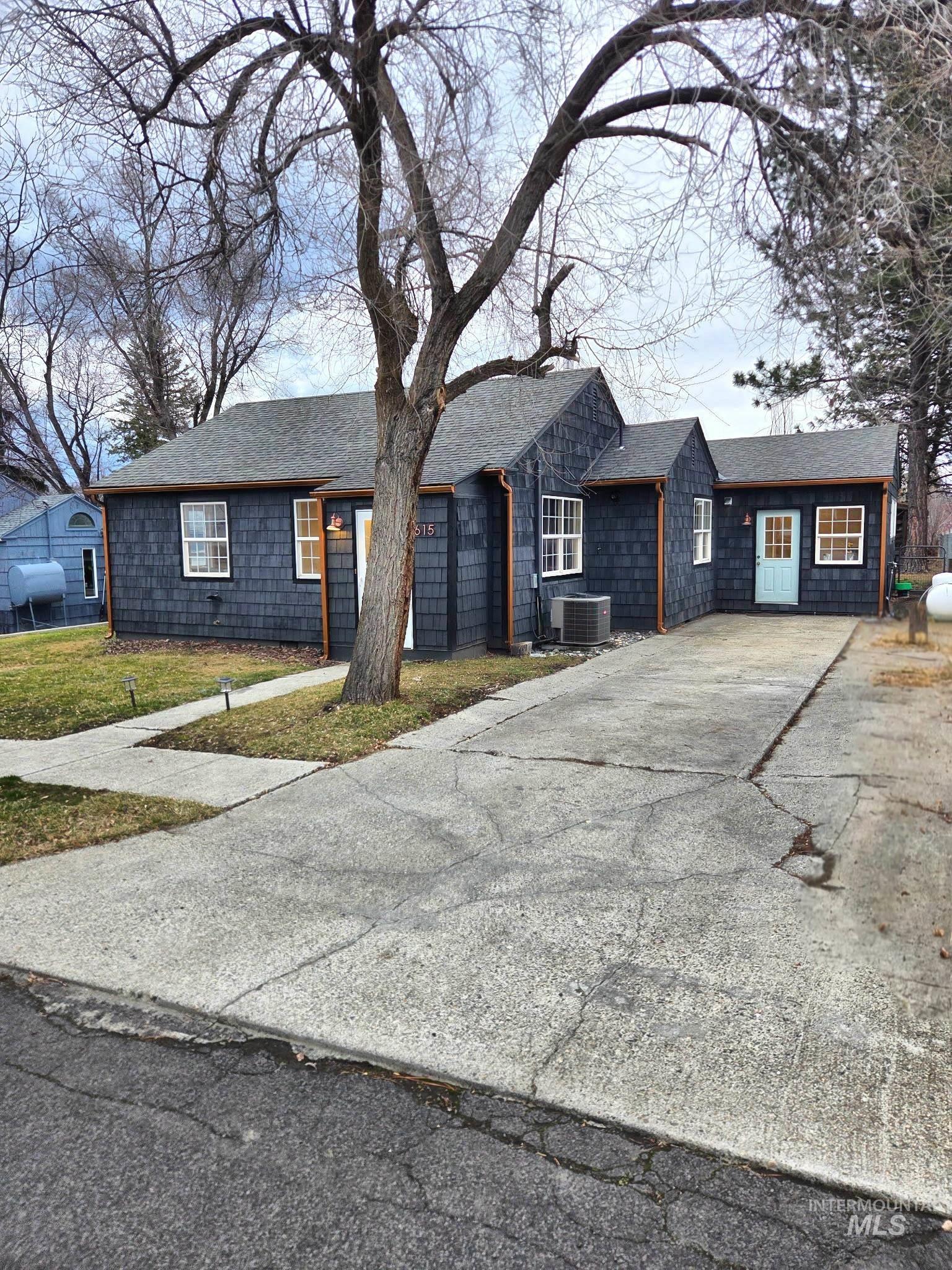 615 S B St, Grangeville, Idaho 83530, 4 Bedrooms, 2 Bathrooms, Residential For Sale, Price $324,000,MLS 98975388