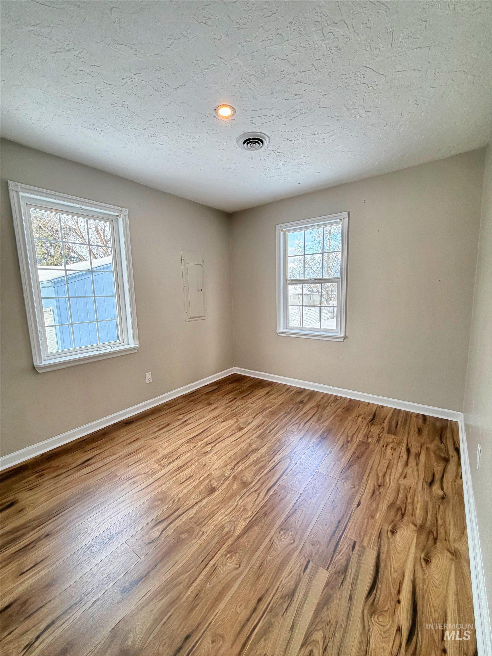 615 S B St, Grangeville, Idaho 83530, 4 Bedrooms, 2 Bathrooms, Residential For Sale, Price $335,000, 98975388