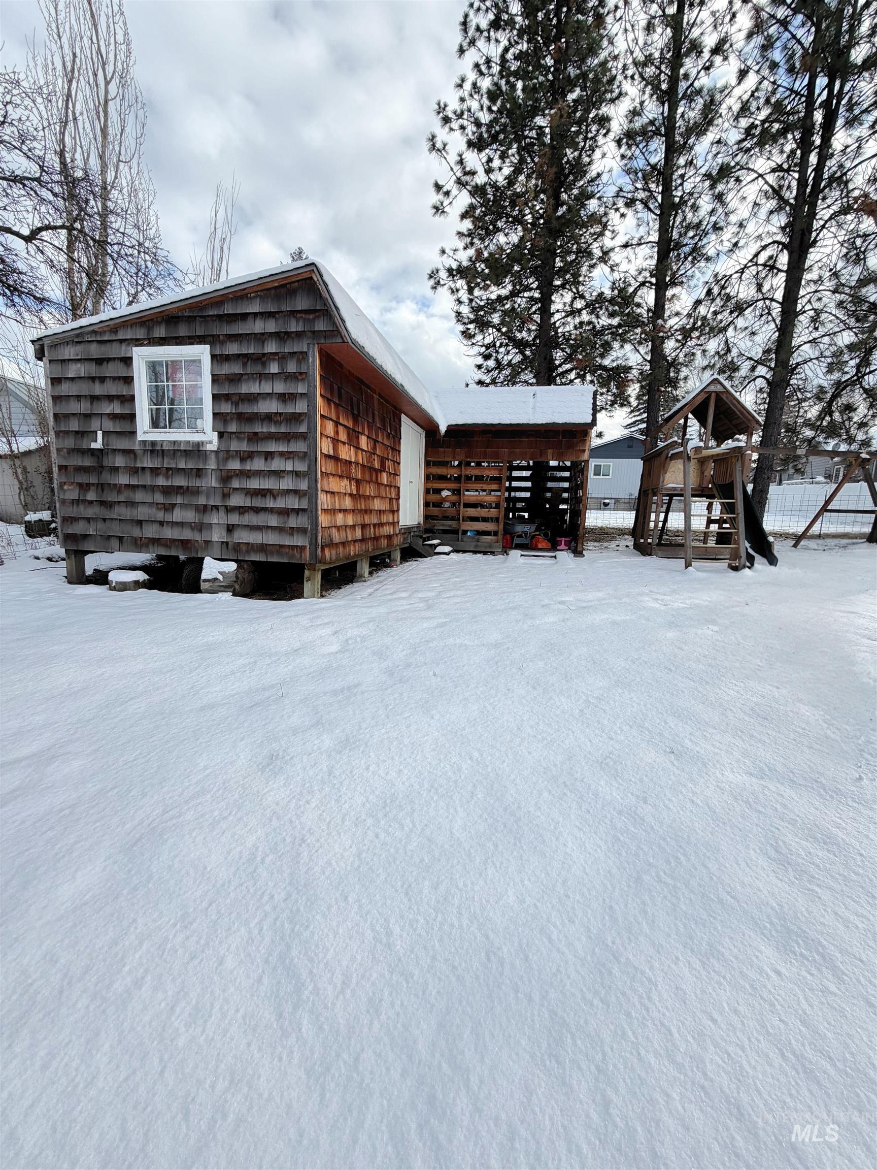 615 S B St, Grangeville, Idaho 83530, 4 Bedrooms, 2 Bathrooms, Residential For Sale, Price $335,000, 98975388