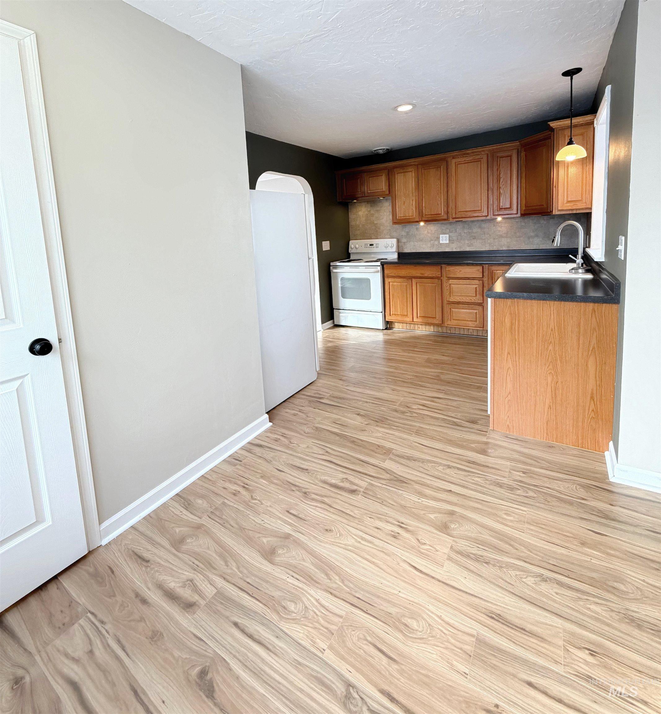 615 S B St, Grangeville, Idaho 83530, 4 Bedrooms, 2 Bathrooms, Residential For Sale, Price $324,000,MLS 98975388