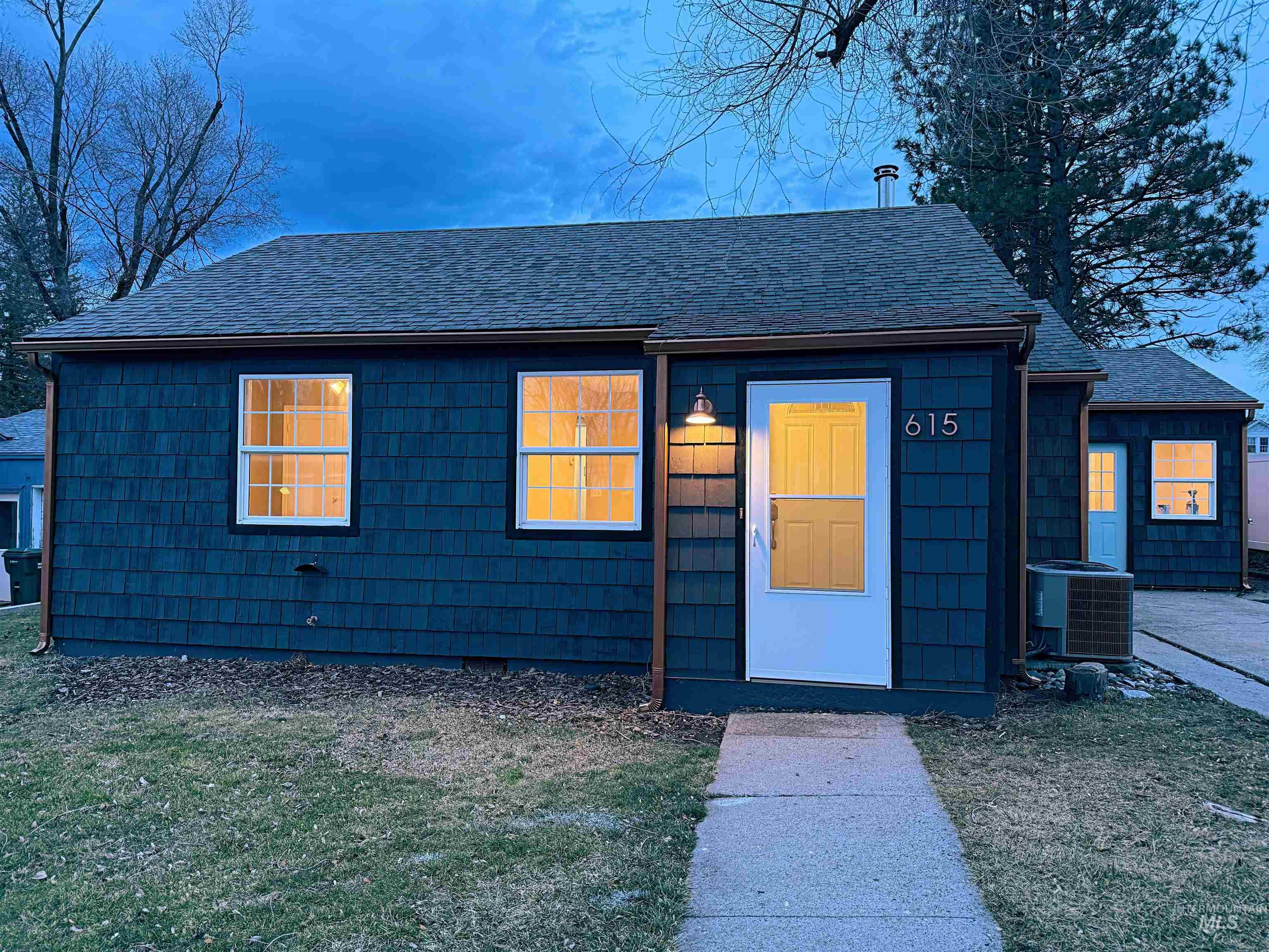 615 S B St, Grangeville, Idaho 83530, 4 Bedrooms, 2 Bathrooms, Residential For Sale, Price $324,000,MLS 98975388