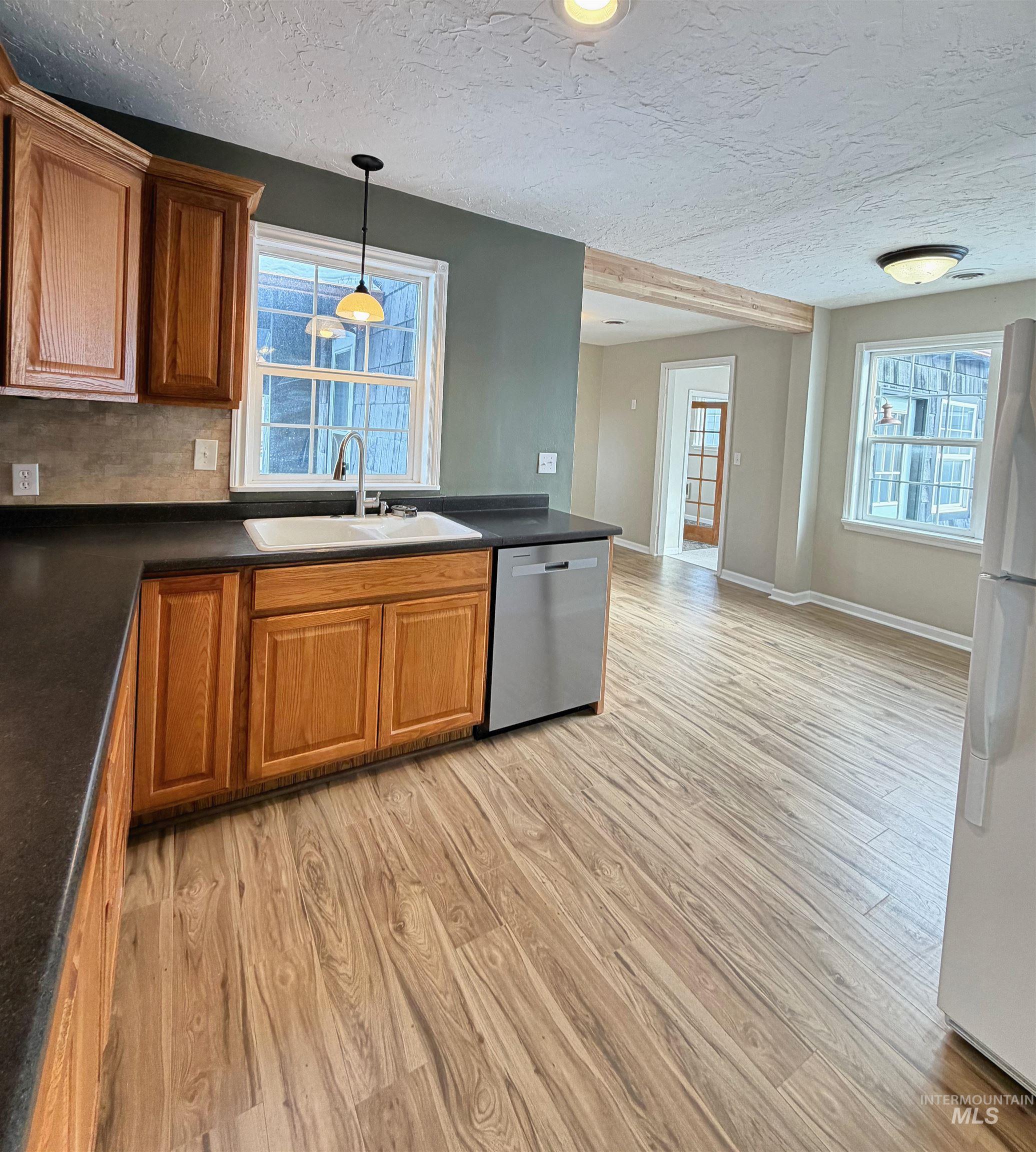 615 S B St, Grangeville, Idaho 83530, 4 Bedrooms, 2 Bathrooms, Residential For Sale, Price $335,000, 98975388