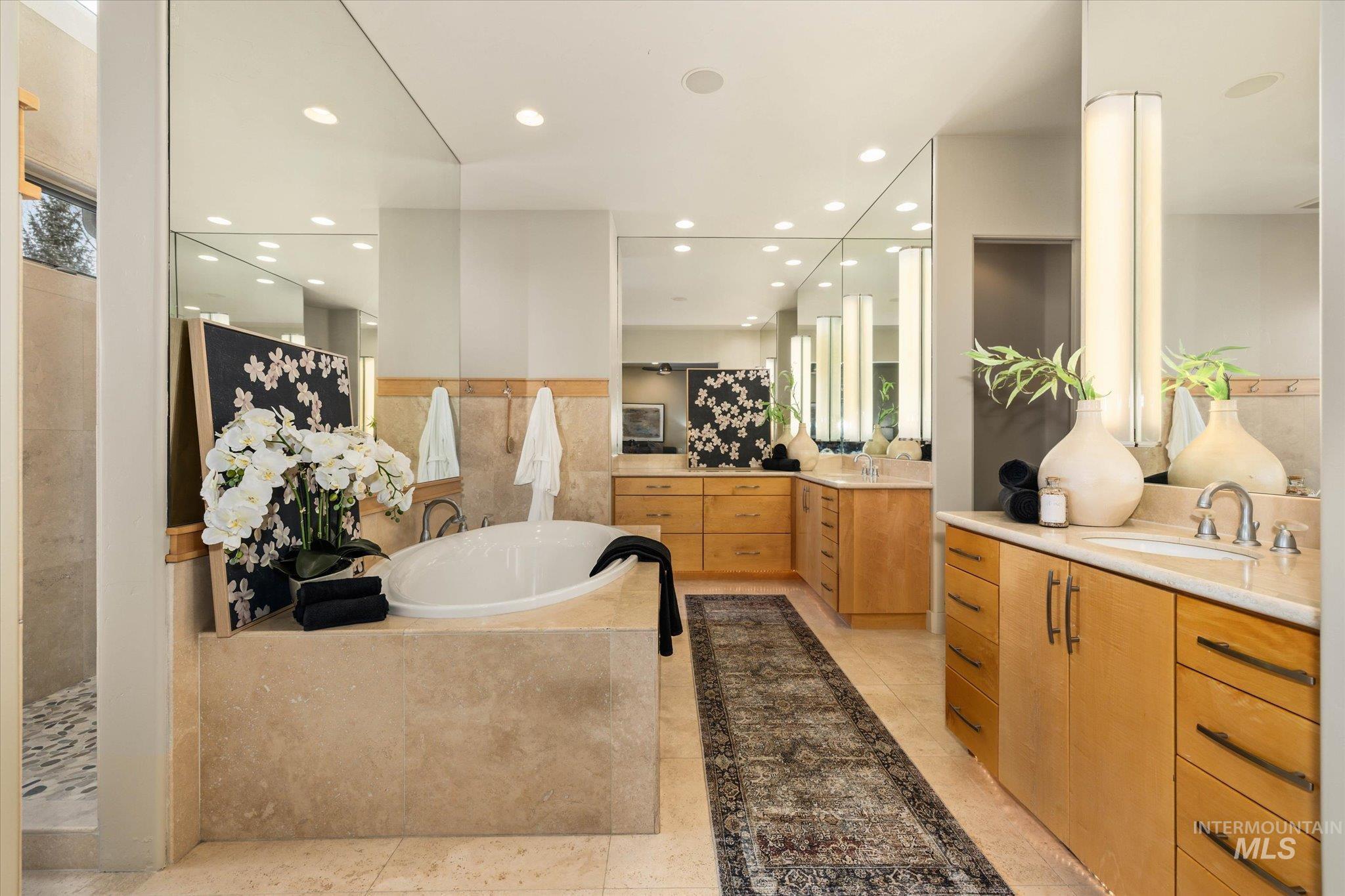 1400 N Razza Way, Eagle, Idaho 83616, 4 Bedrooms, 4 Bathrooms, Residential For Sale, Price $1,975,000,MLS 98975389