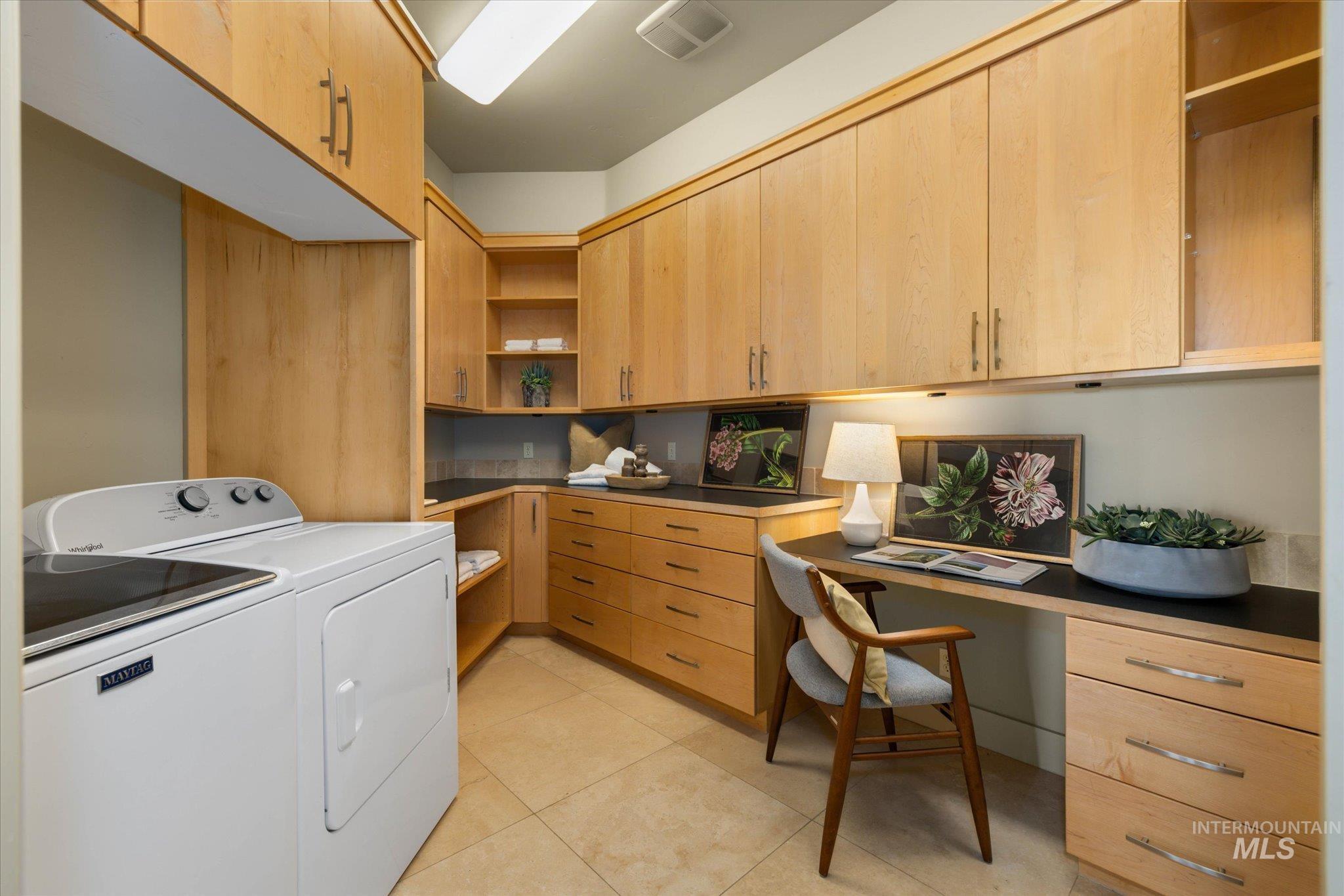 1400 N Razza Way, Eagle, Idaho 83616, 4 Bedrooms, 3 Bathrooms, Residential For Sale, Price $1,925,000,MLS 98975389