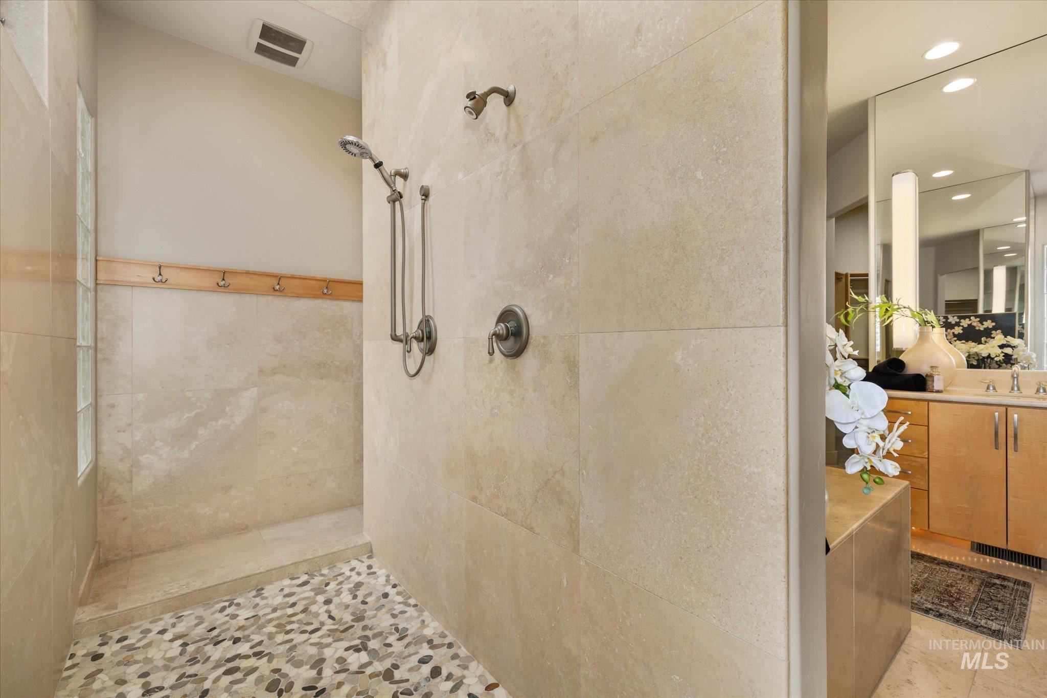 1400 N Razza Way, Eagle, Idaho 83616, 4 Bedrooms, 4 Bathrooms, Residential For Sale, Price $1,975,000,MLS 98975389