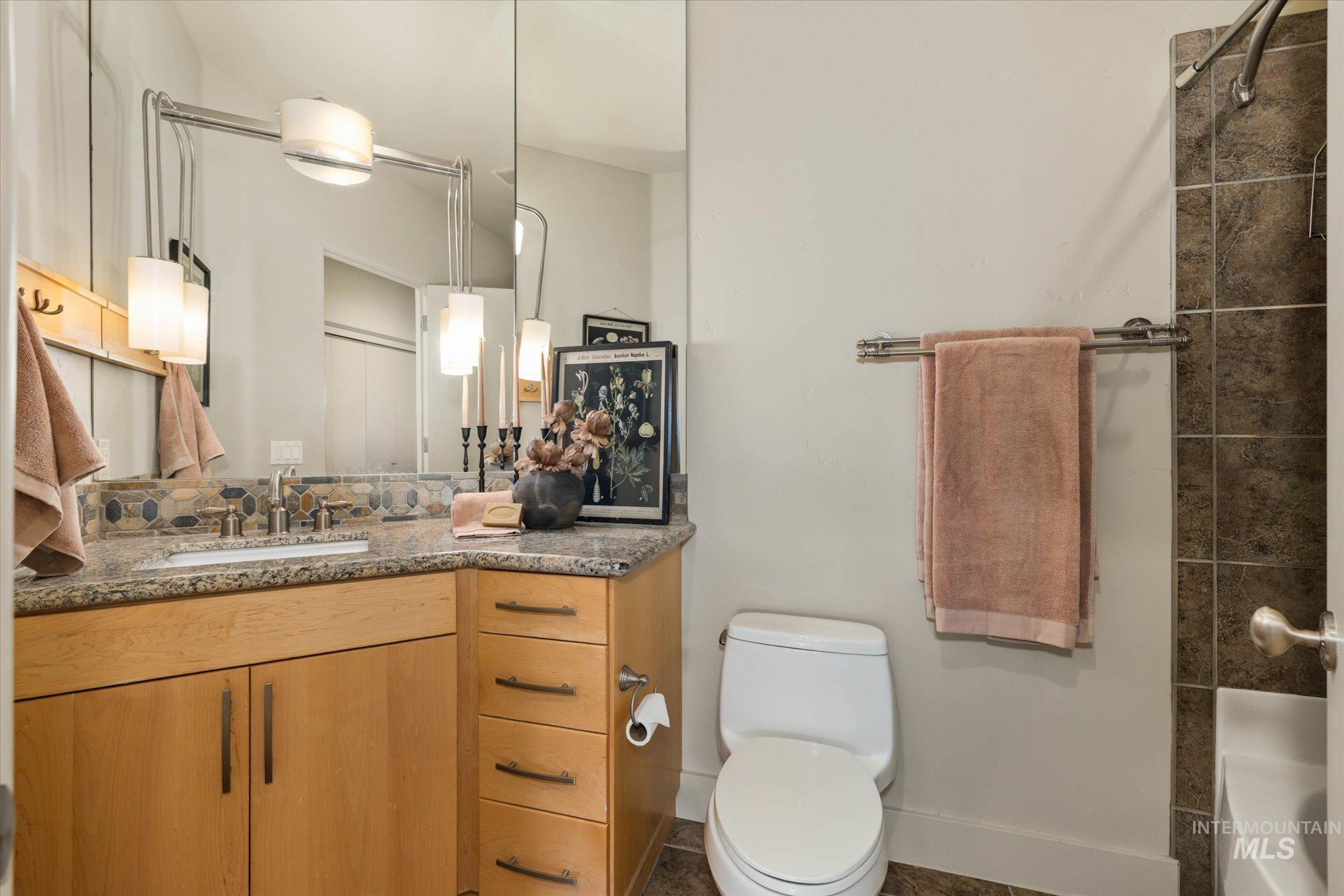 1400 N Razza Way, Eagle, Idaho 83616, 4 Bedrooms, 3 Bathrooms, Residential For Sale, Price $1,925,000,MLS 98975389