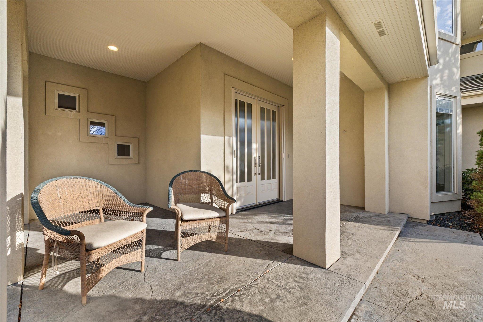 1400 N Razza Way, Eagle, Idaho 83616, 4 Bedrooms, 4 Bathrooms, Residential For Sale, Price $1,975,000,MLS 98975389