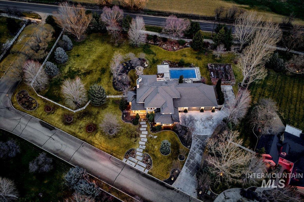 1400 N Razza Way, Eagle, Idaho 83616, 4 Bedrooms, 4 Bathrooms, Residential For Sale, Price $1,975,000,MLS 98975389