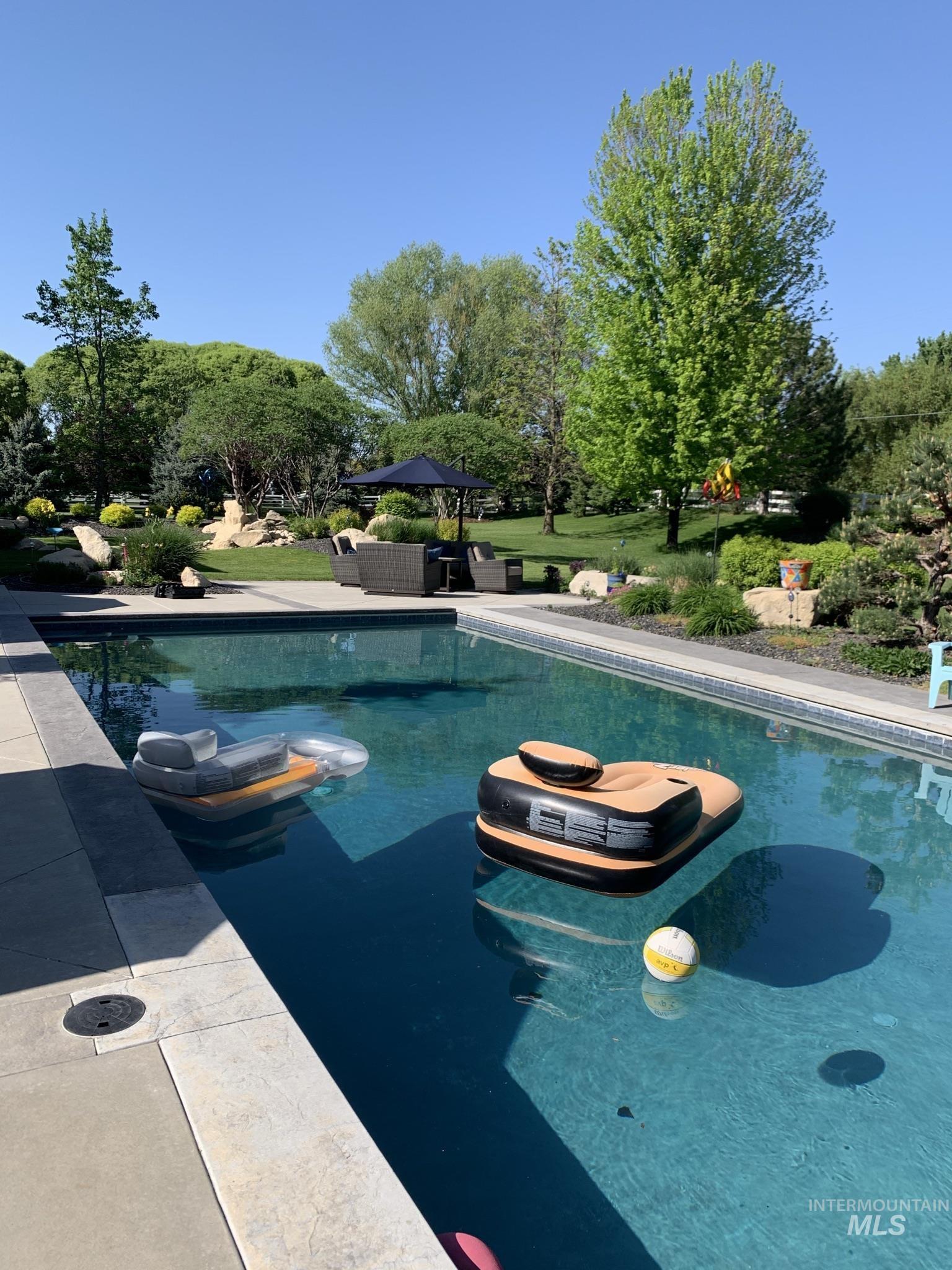 1400 N Razza Way, Eagle, Idaho 83616, 4 Bedrooms, 3 Bathrooms, Residential For Sale, Price $1,925,000,MLS 98975389