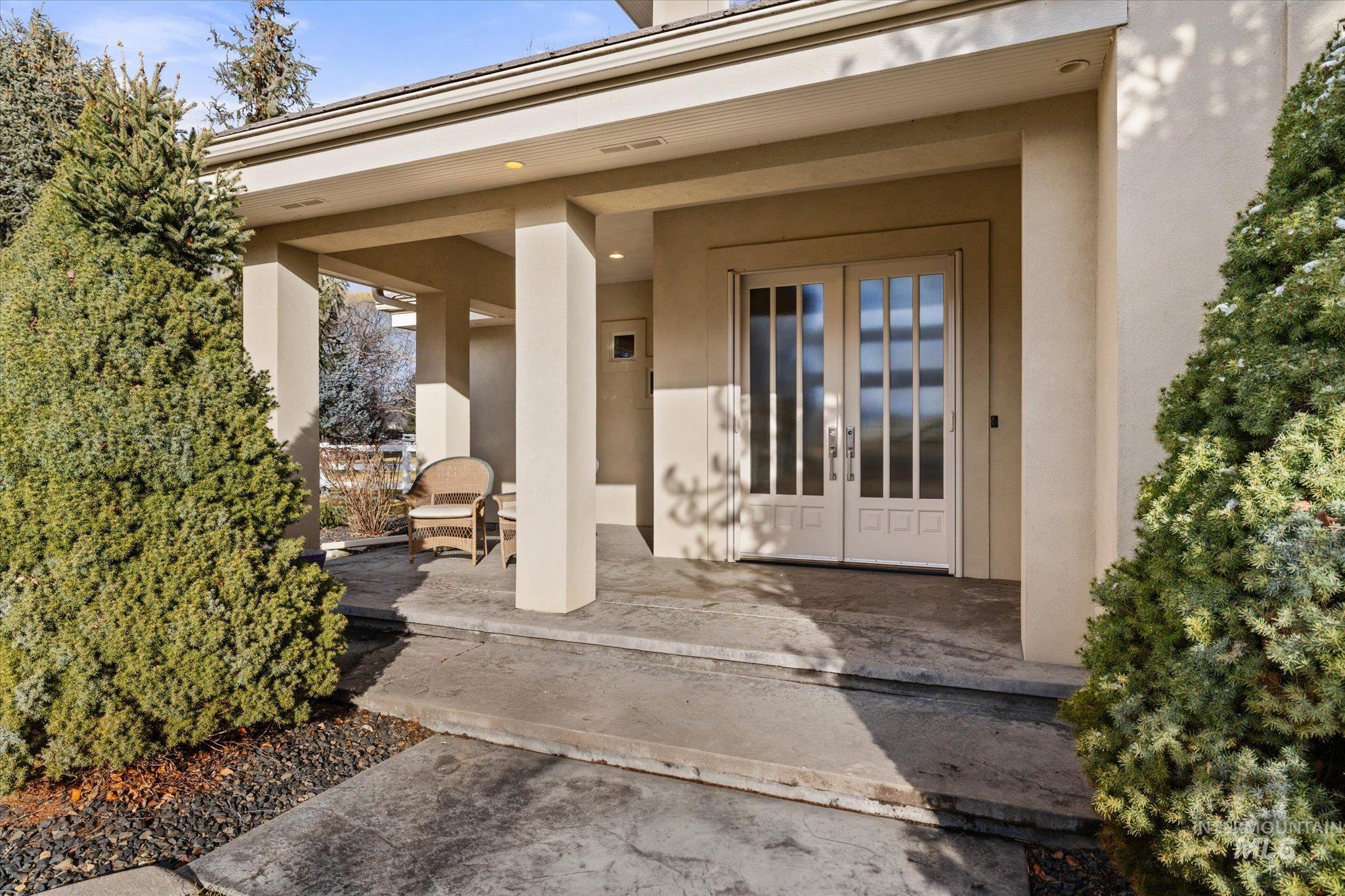 1400 N Razza Way, Eagle, Idaho 83616, 4 Bedrooms, 3 Bathrooms, Residential For Sale, Price $1,925,000,MLS 98975389