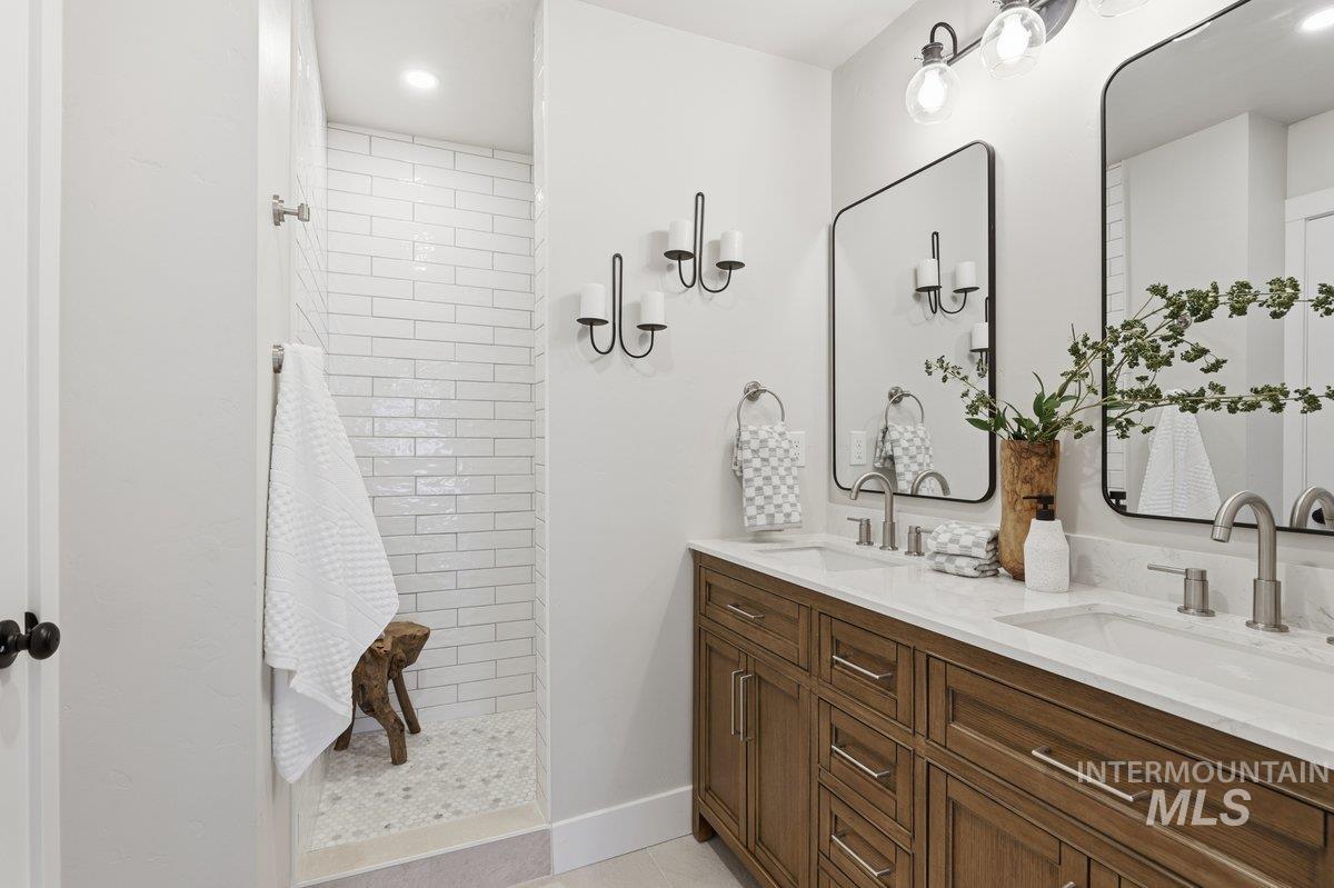 2310 W Frederic St, Boise, Idaho 83705, 4 Bedrooms, 3 Bathrooms, Residential For Sale, Price $625,000,MLS 98975395