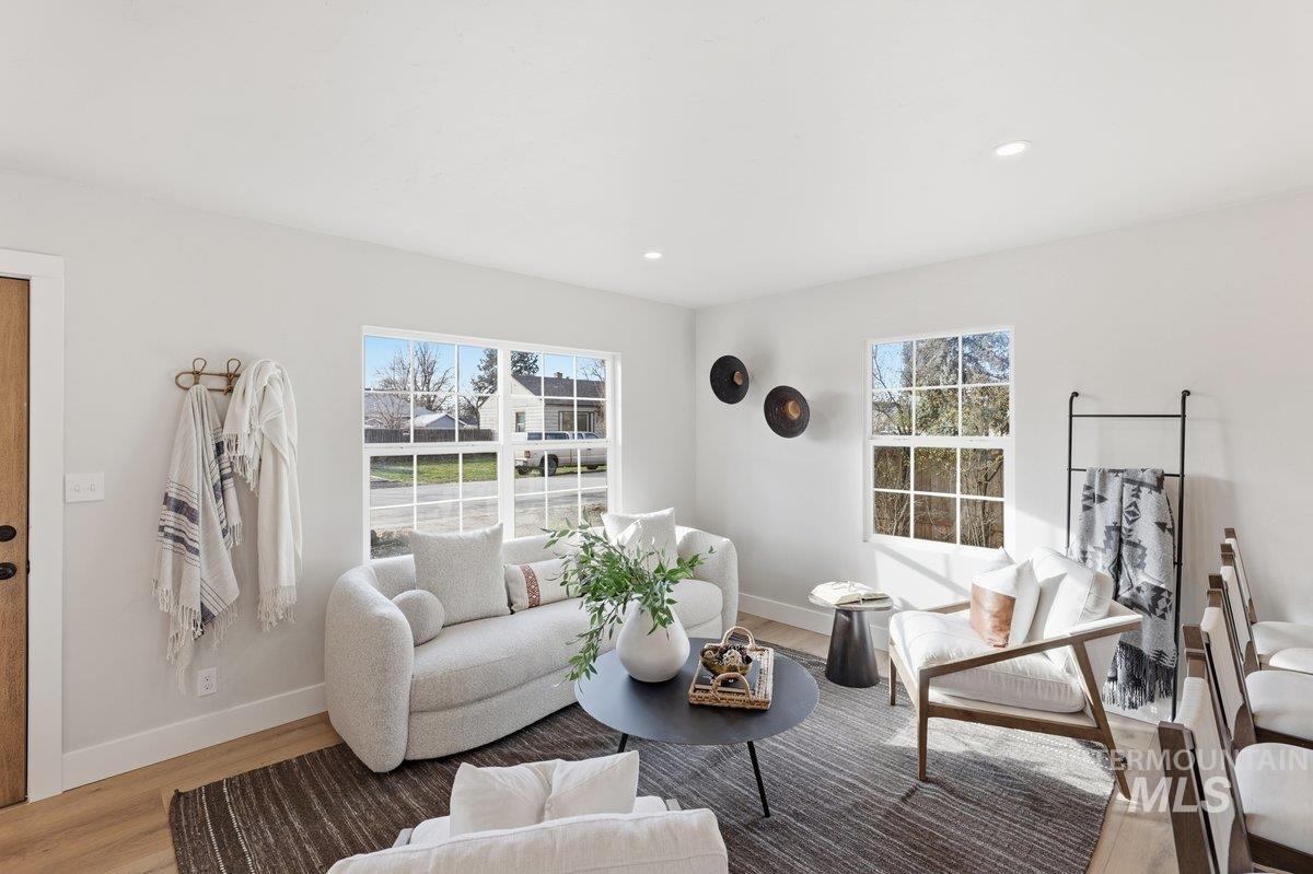 2310 W Frederic St, Boise, Idaho 83705, 4 Bedrooms, 3 Bathrooms, Residential For Sale, Price $625,000,MLS 98975395