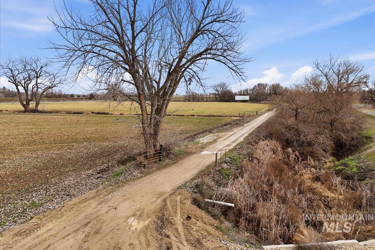 16921 Oasis Rd., Caldwell, Idaho 83607, 4 Bedrooms, 3.5 Bathrooms, Farm & Ranch For Sale, Price $1,400,000,MLS 98975396